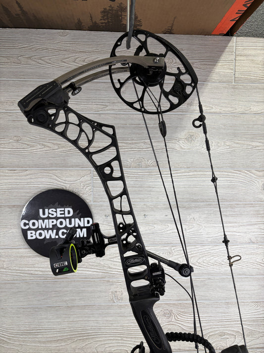 Used Mathews V3X 29 Black Right Handed Pkg