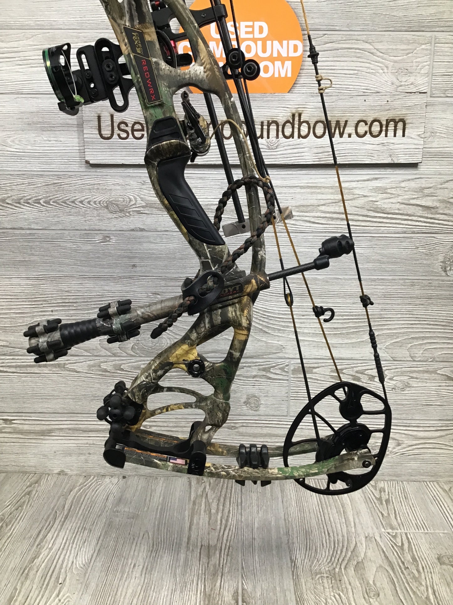 Used Hoyt Carbon RX-3 27-30 40-50# realtree Right handed package