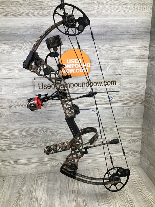 Used Mathews Chill 30/70 lost camo Package Right Handed