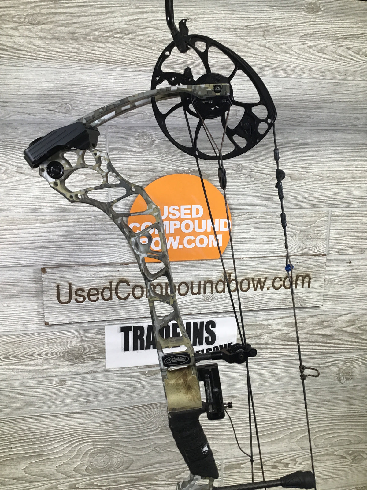 Used Mathews Vertix RH Sitka Elevated II 30"/70LBS