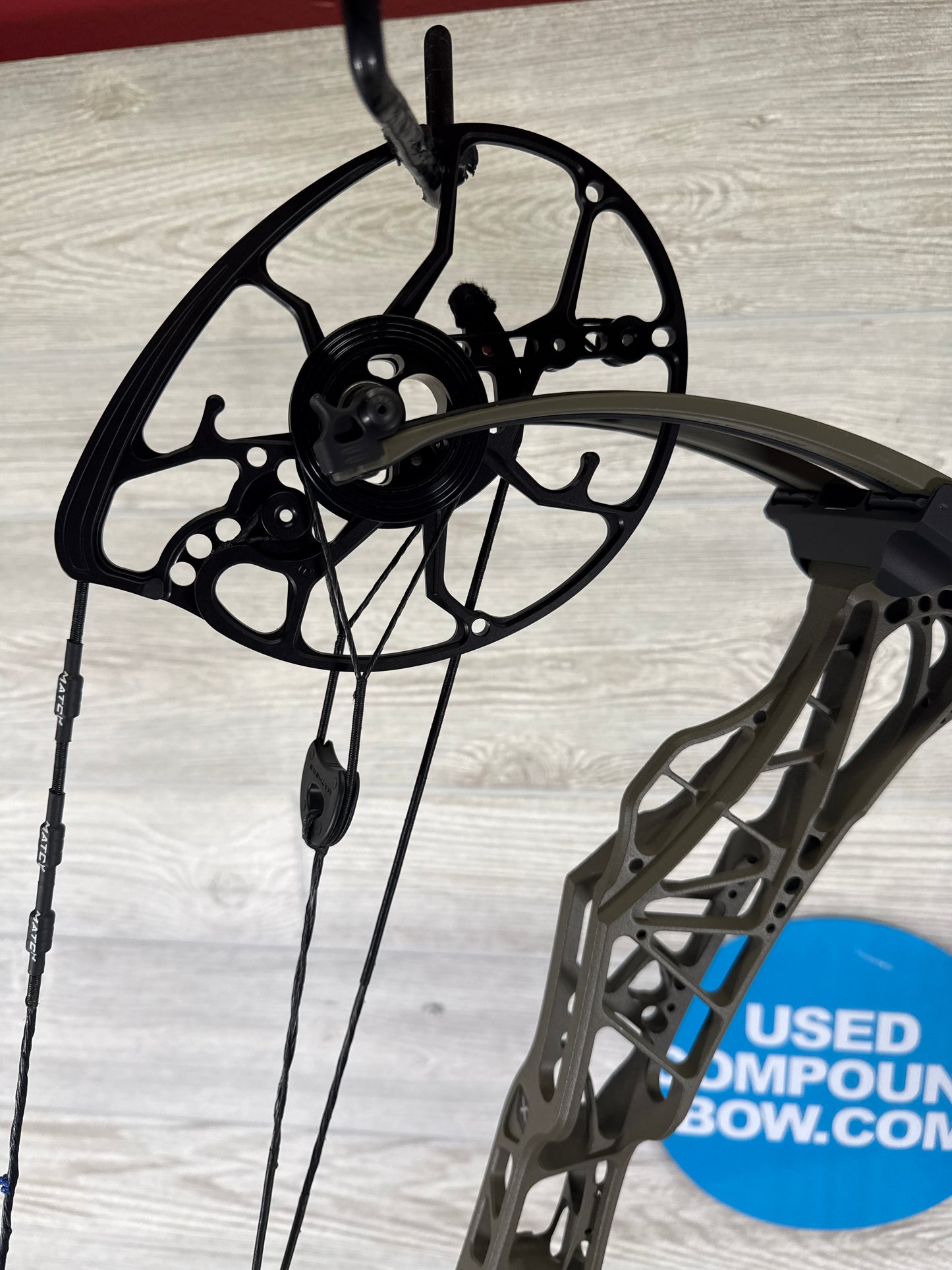 Used Mathews LIFT X 29.5 Left Hand Green Ambush Fade to Black