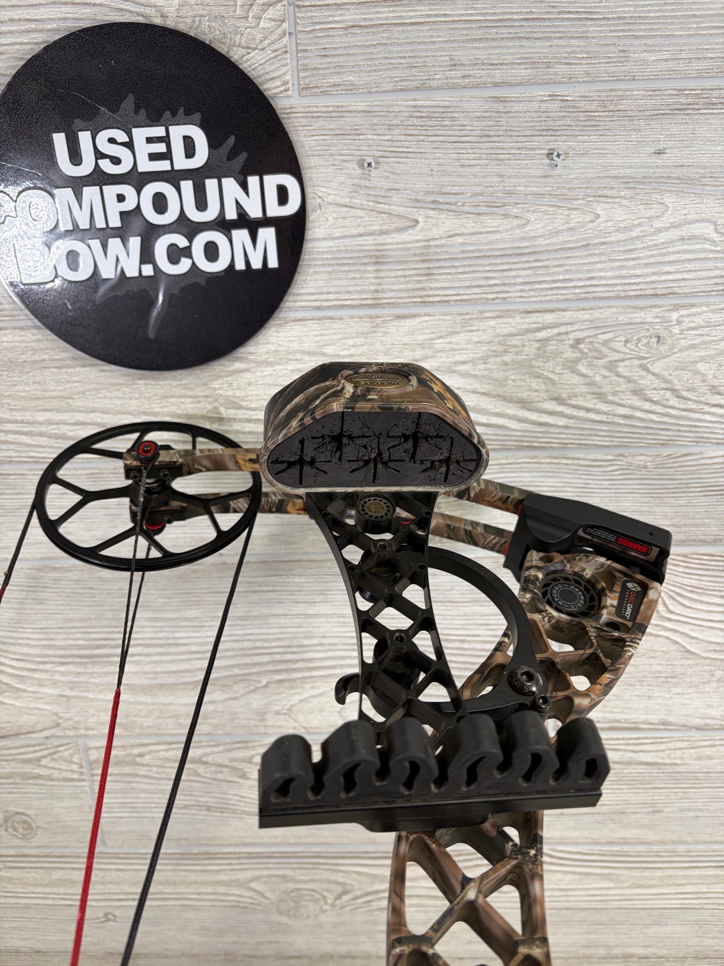 Used Mathews Creed 29" 60-70lb RH Bow Package
