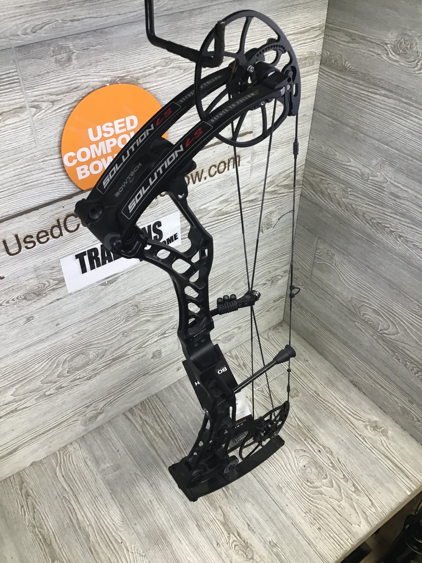 Bowtech Solution LS Right Hand Black 50-60#