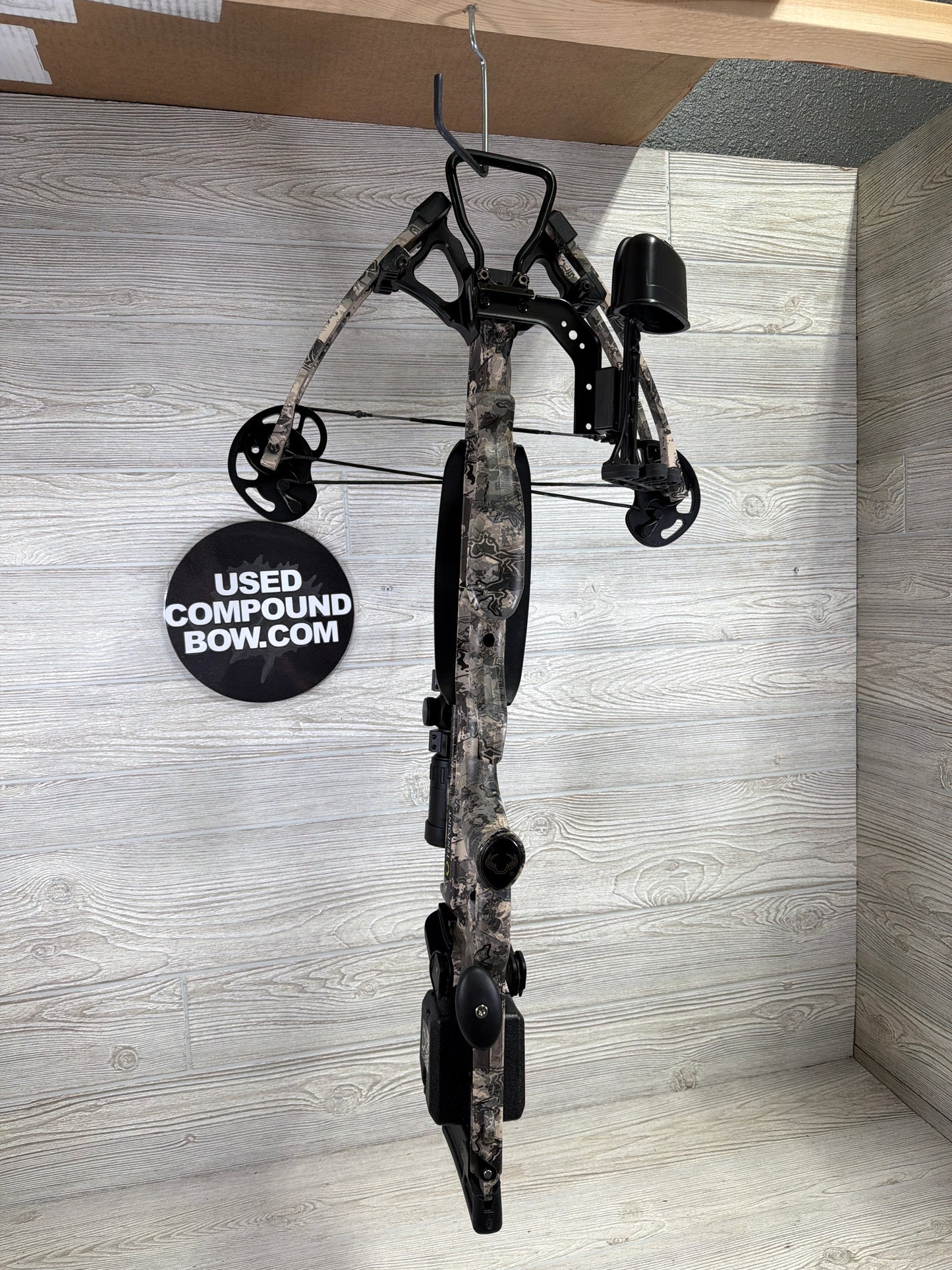 Used Tenpoint Titan M1 Crossbow Package, with Hawk XB30 Zoom Scope