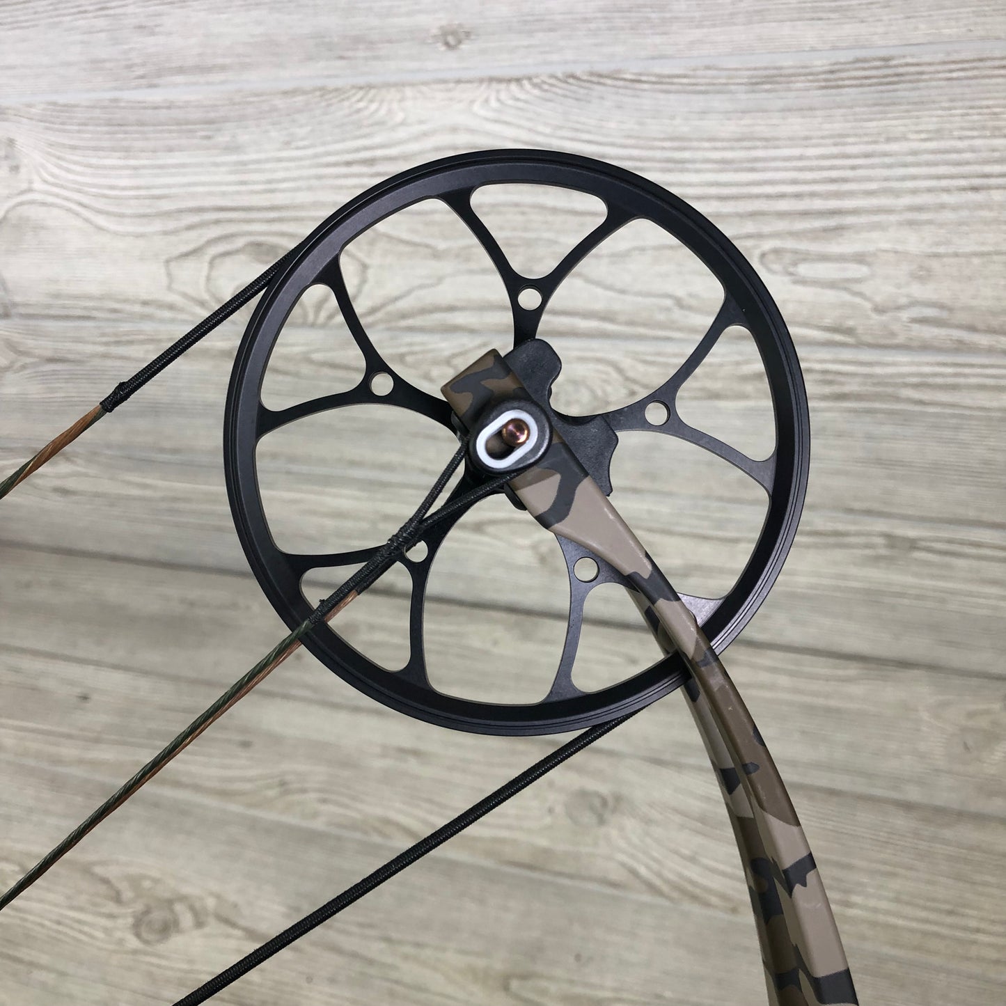 Used Mission Stryde RH bottomland 50-70# package