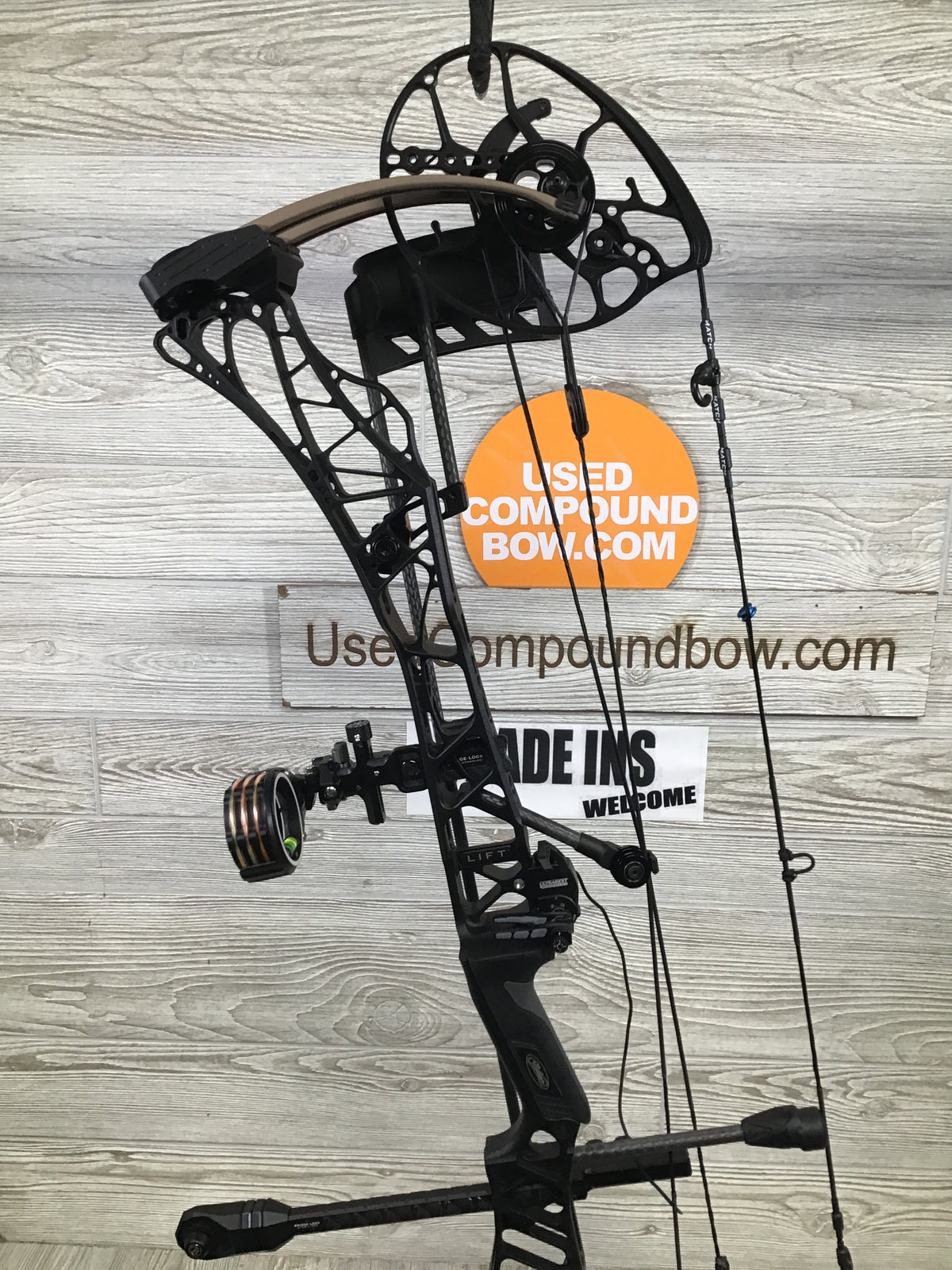 Mathews Lift X 29.5 RH Black Riser/Earth limbs Bow Loaded Pkg