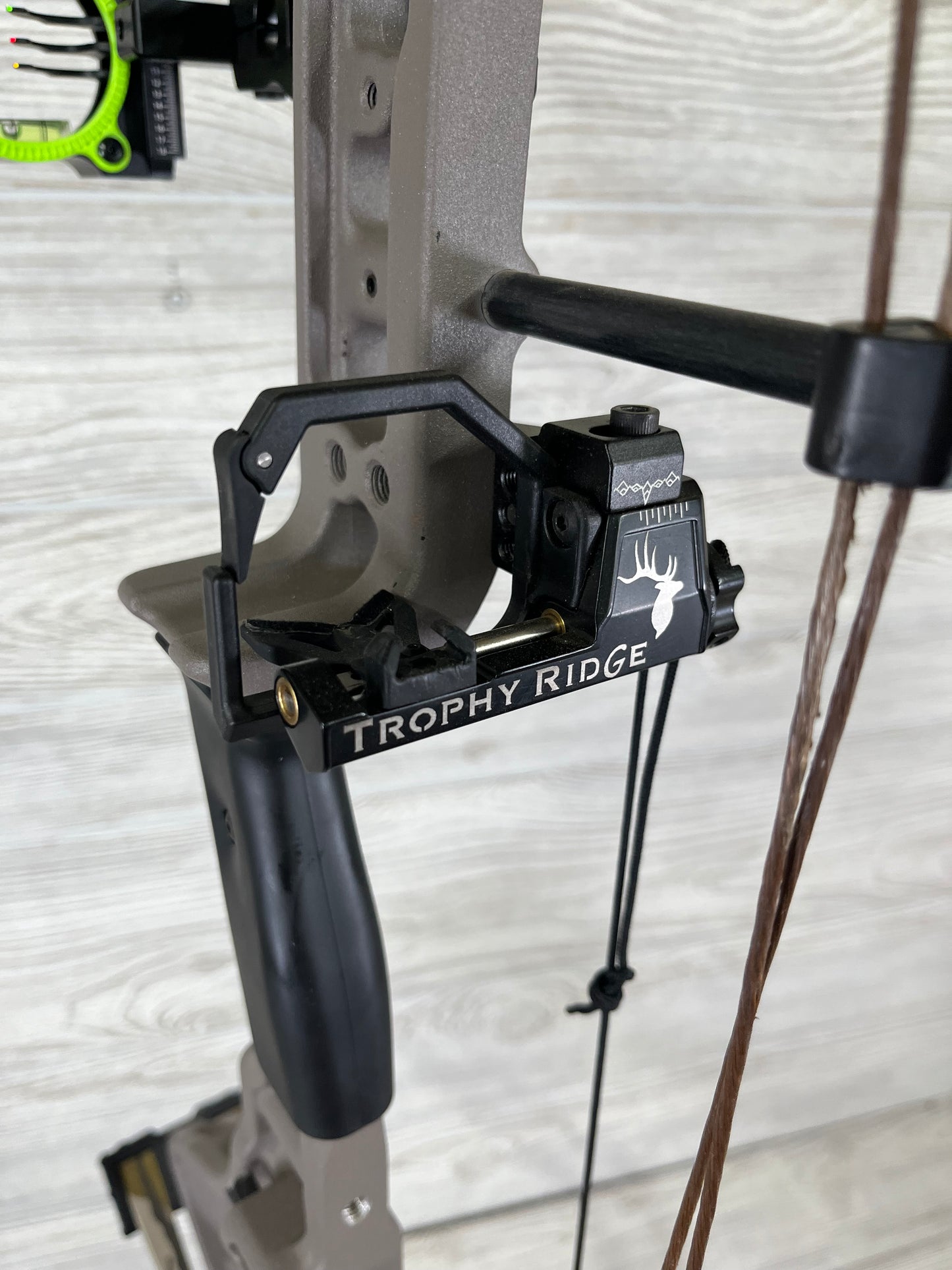 Bear Legit RH Package Stone/Bottomland 10-70#