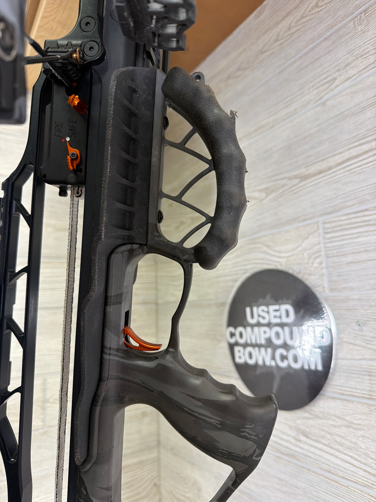Used Ravin R29X Predator Dusk Camo Crossbow PKG