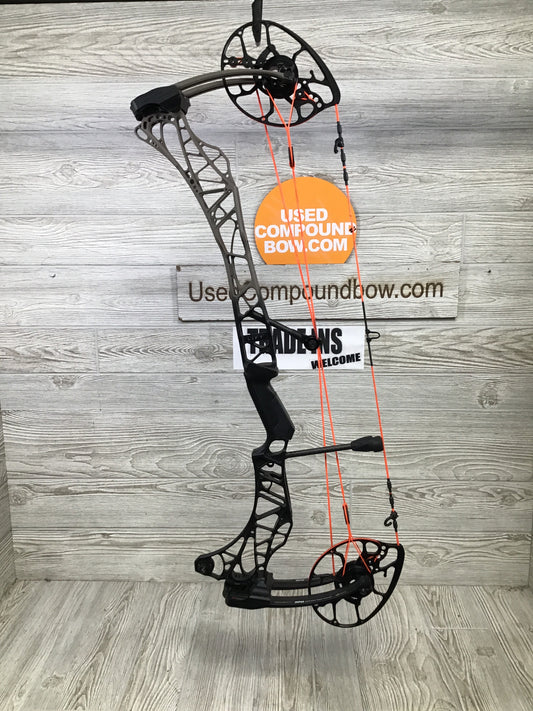 Mathews Lift 29.5 Granite fade to Black RH 28.5/70