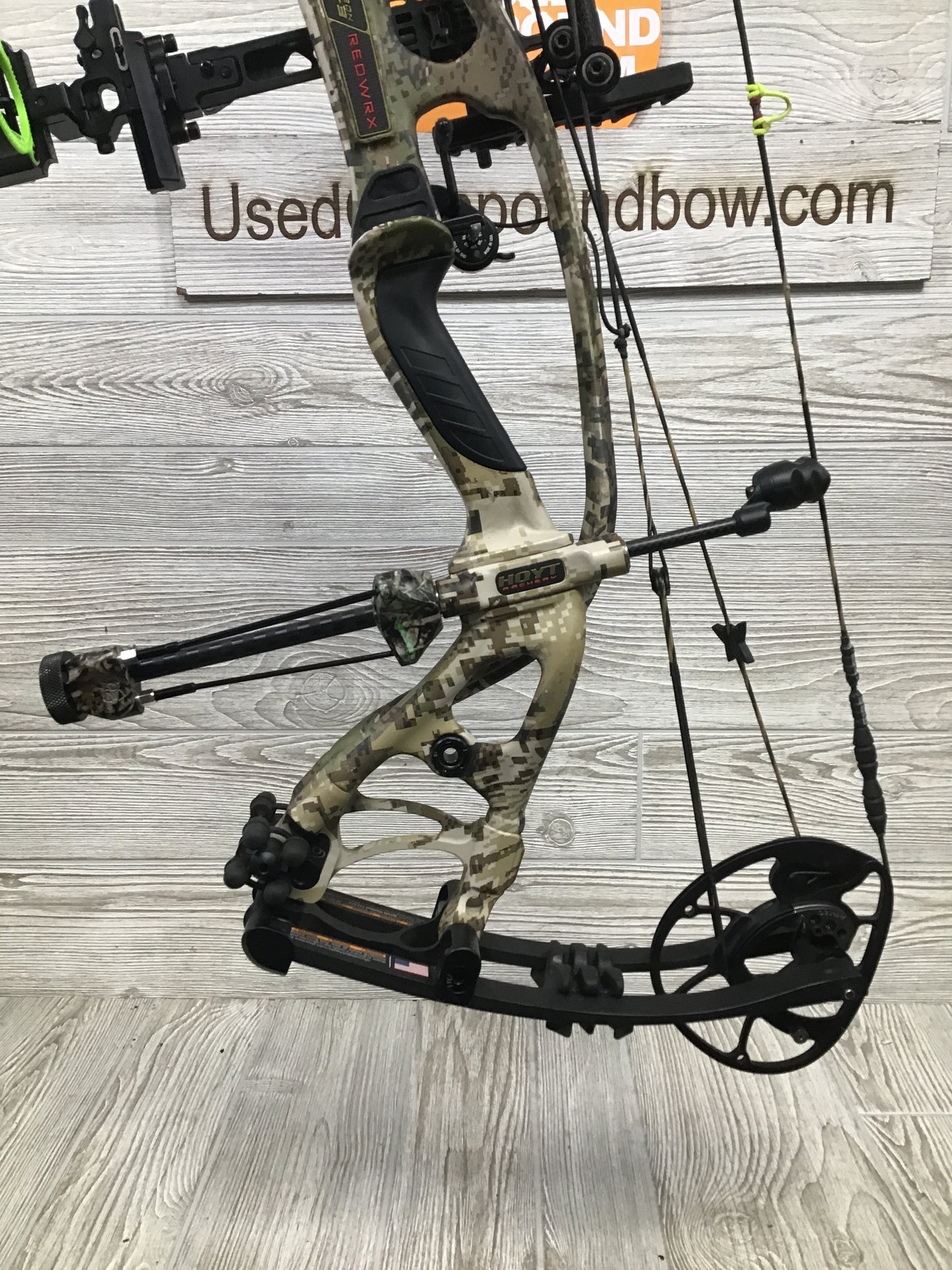 Used Hoyt Carbon RX-3 Turbo Subalpine 60-70# RH 29" Package