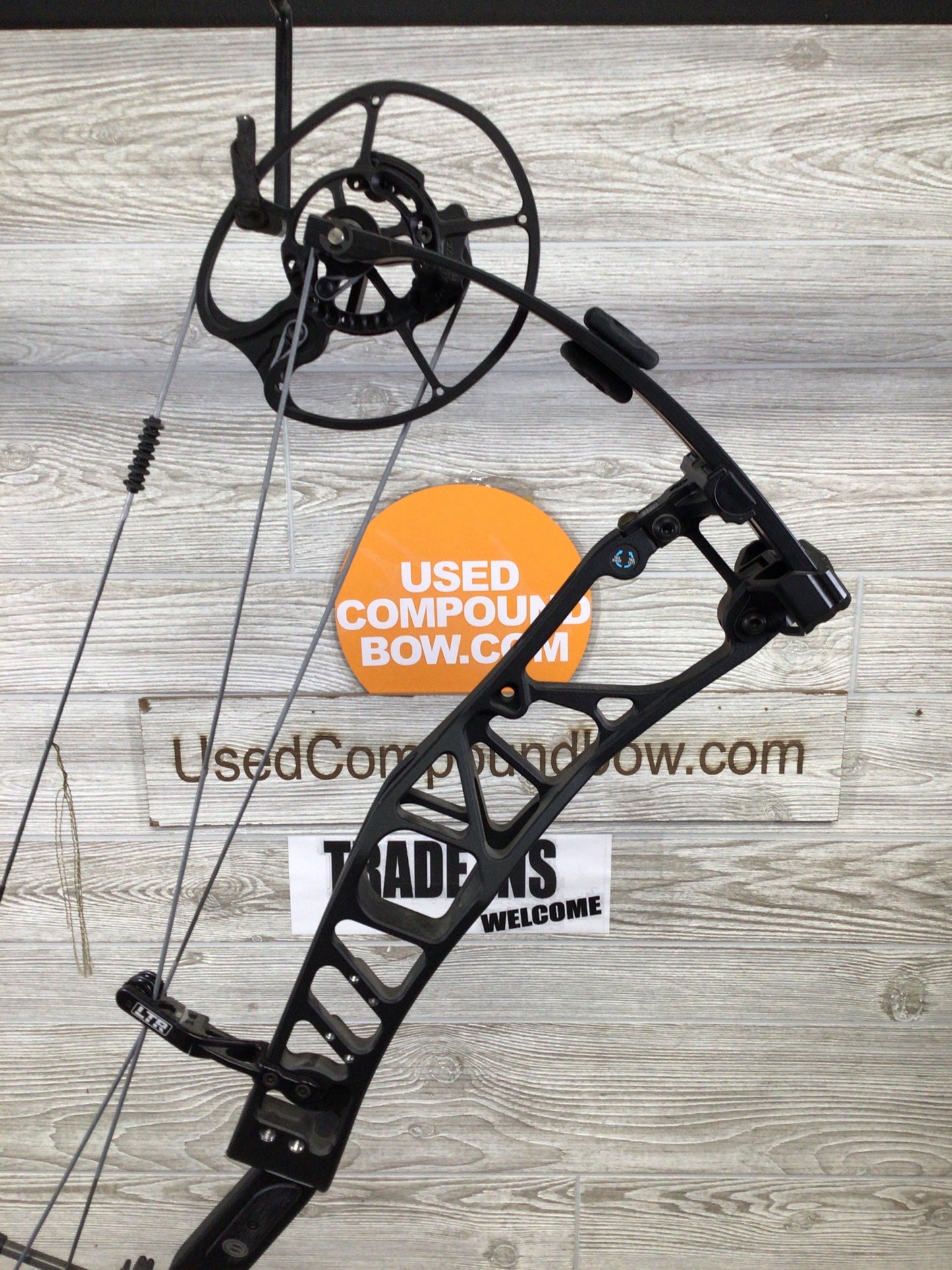 Elite Ethos Black Right Handed 55-65#