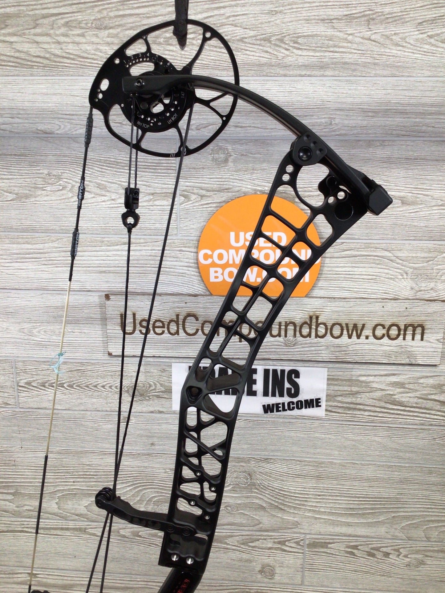Darton Sequel 35 ST2 Right Handed 60-70# Black