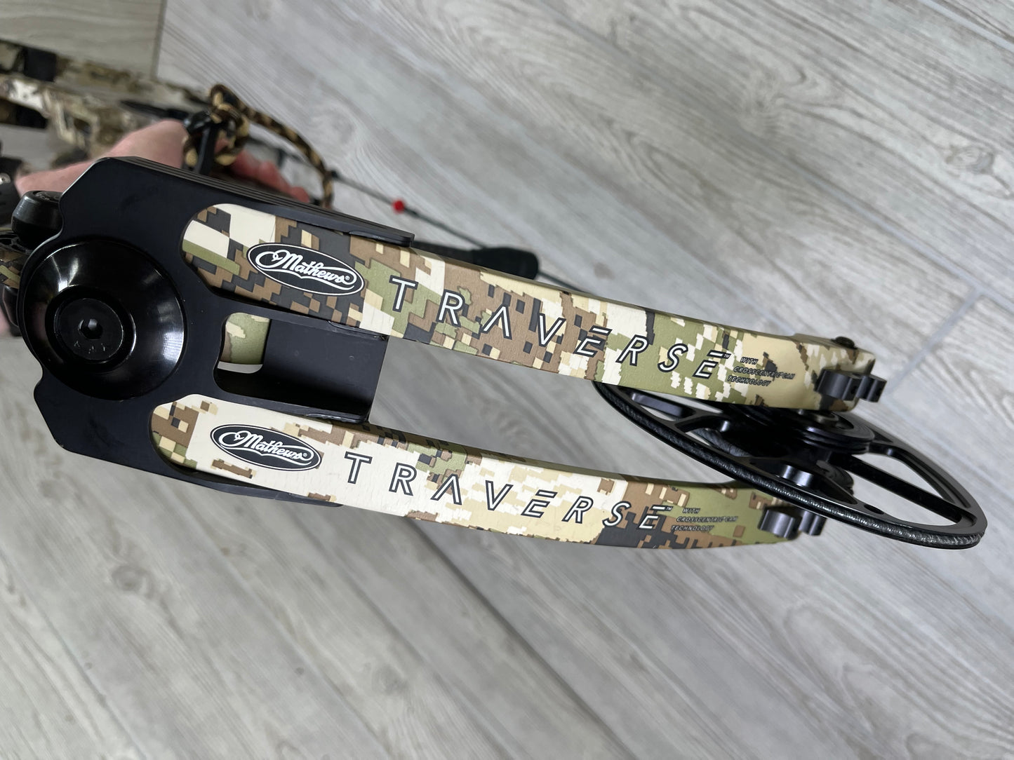 Used Mathews Traverse Right Handed 50-60lb Sub Alpine LOADED Package