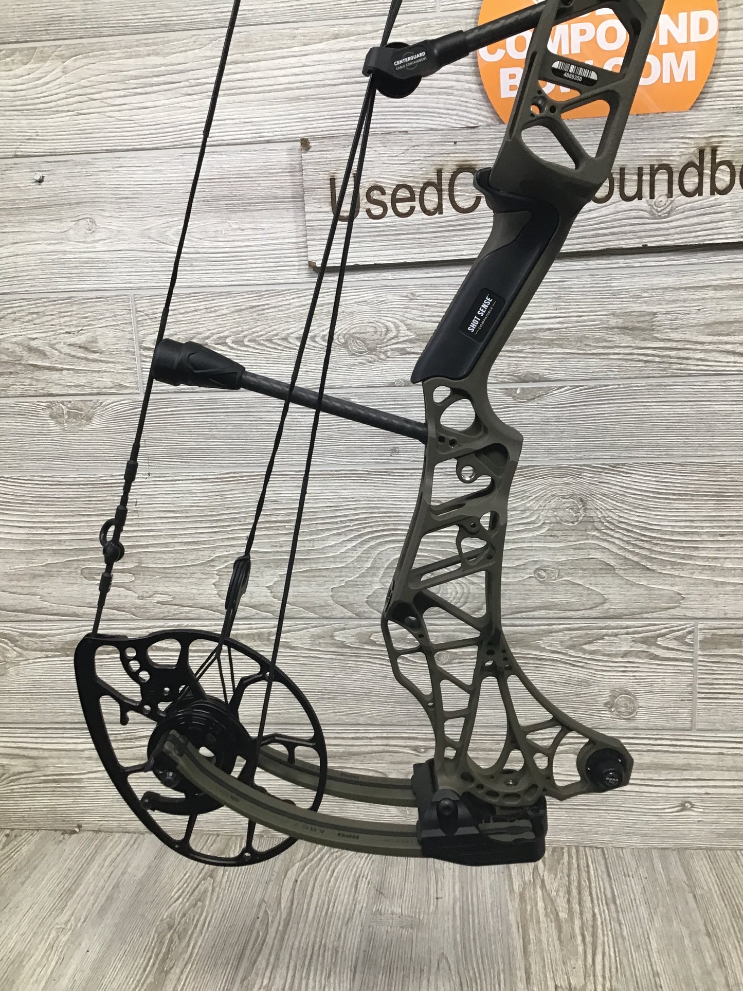Used Mathews Lift X 29.5 Right Hand Ambush Green 26.5"/70#