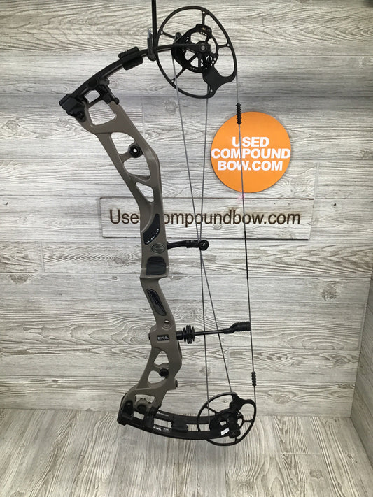 Elite Era Carbon Right Handed 70# Sienna Brown Bow
