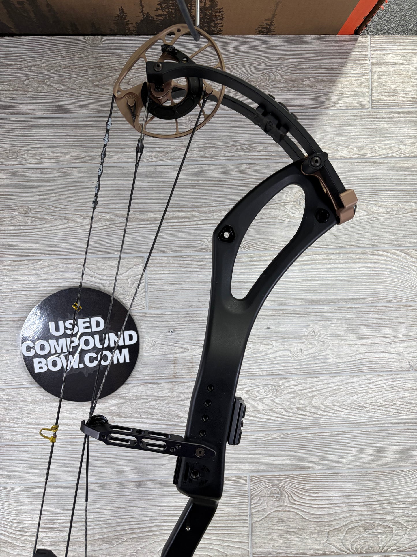 Used PSE Mach 33 DS 25.5-31" 70-80lb Right Hand Black/Bronze with Gas System X Strings