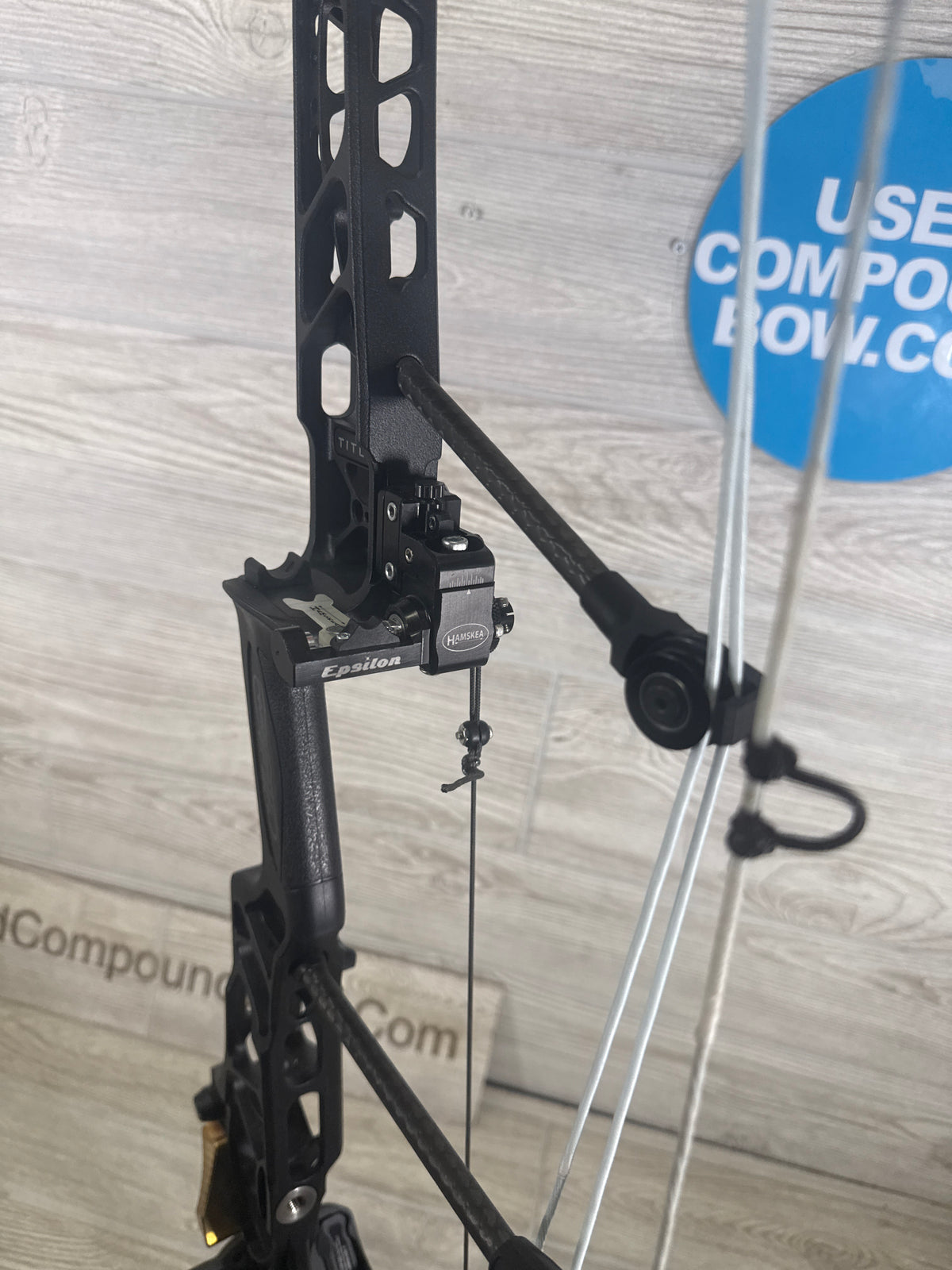 Used Mathews Title 38 (Gen 1) Blackout super clean