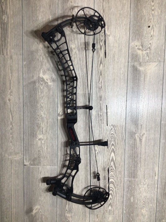 Darton Sequel 33 ST2 Right Handed 60-70# Black