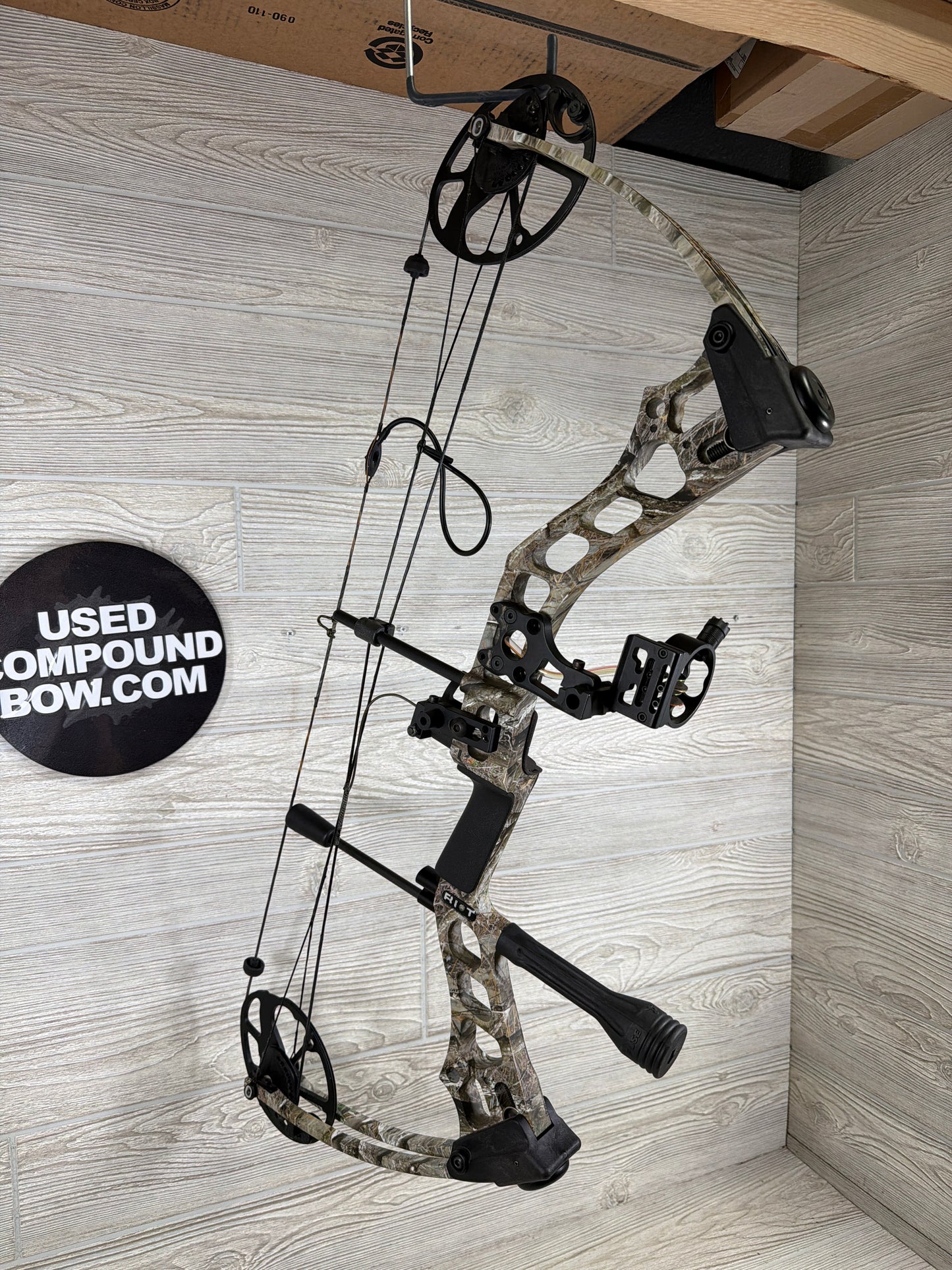 Mission Riot Right handed youth/adjustable package.