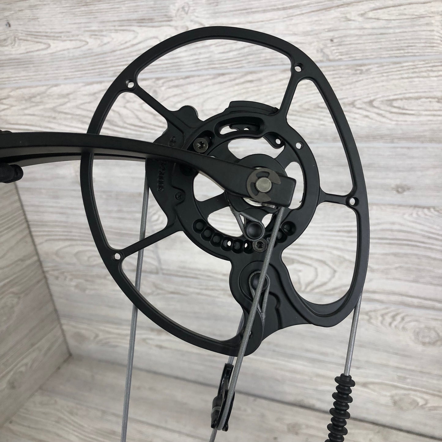Elite Eon Carbon Sienna Brown RH 70lbs