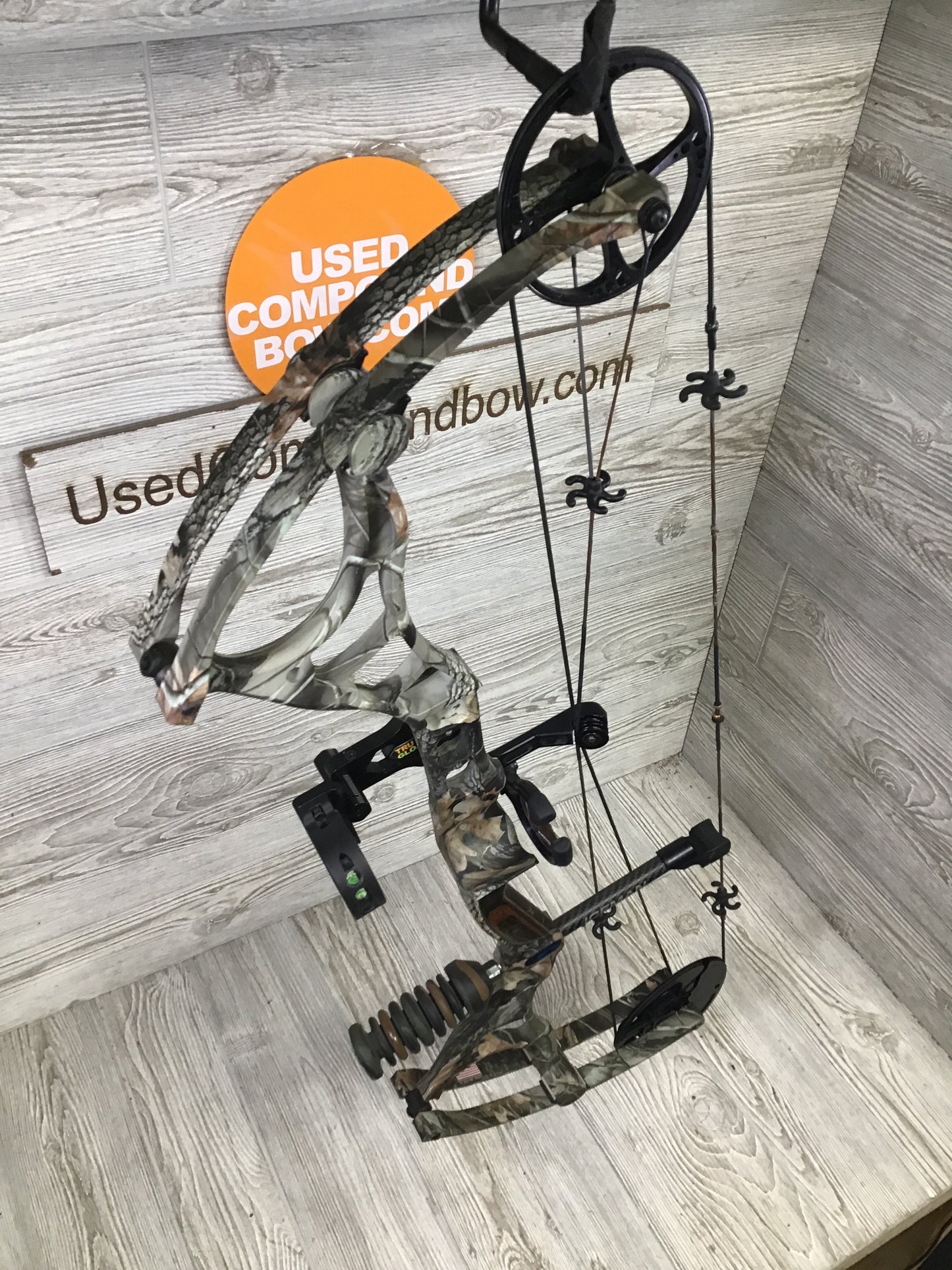 Diamond Iceman Right Handed package 60-70# Camo