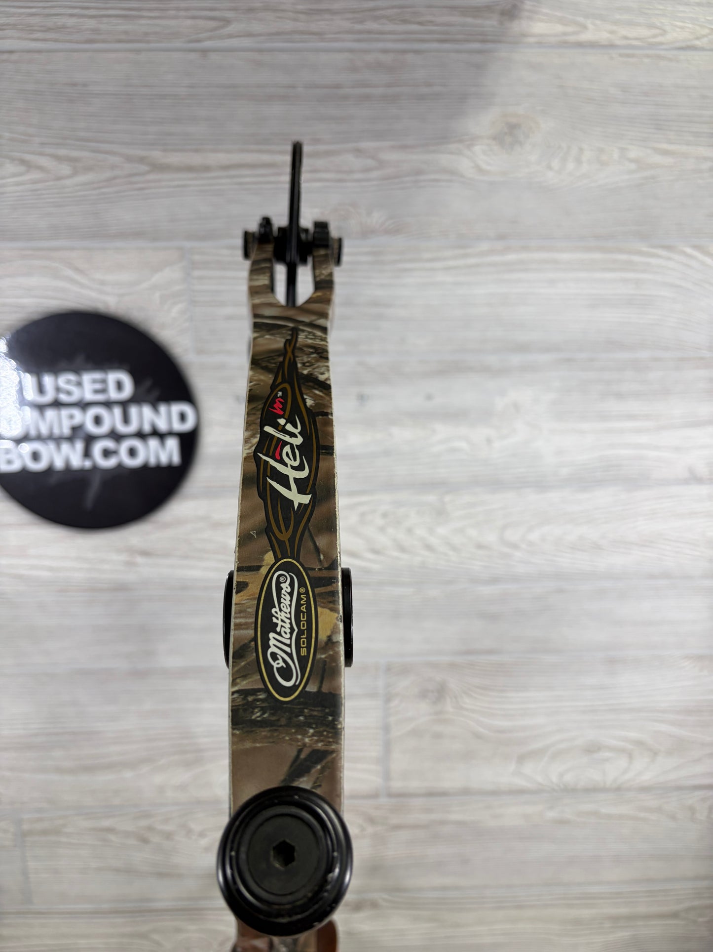 Used Mathews Helim 29" RH 40-50lbs Lost Camo