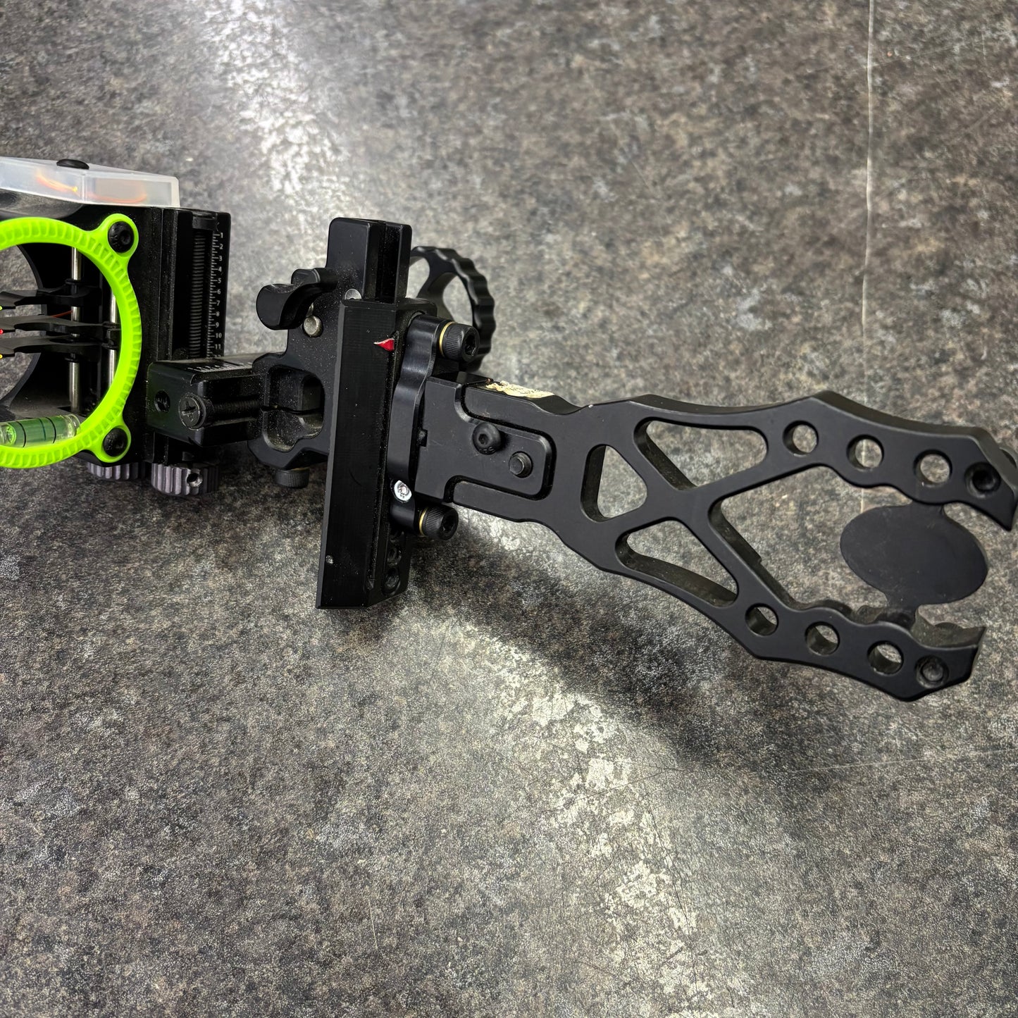 Black Gold Pro Sight 3 pin RH Side Mount