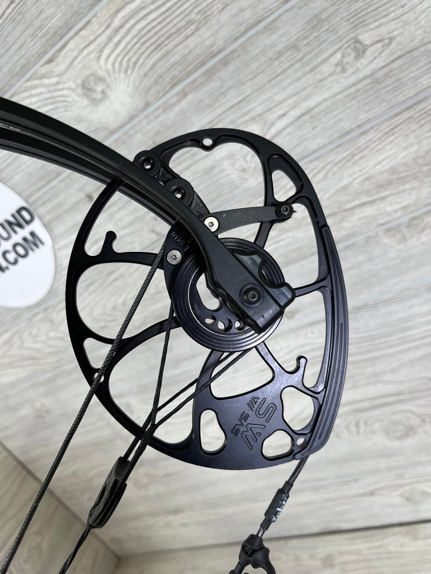 Mathews Phase 4 33 Black RH BOW ONLY