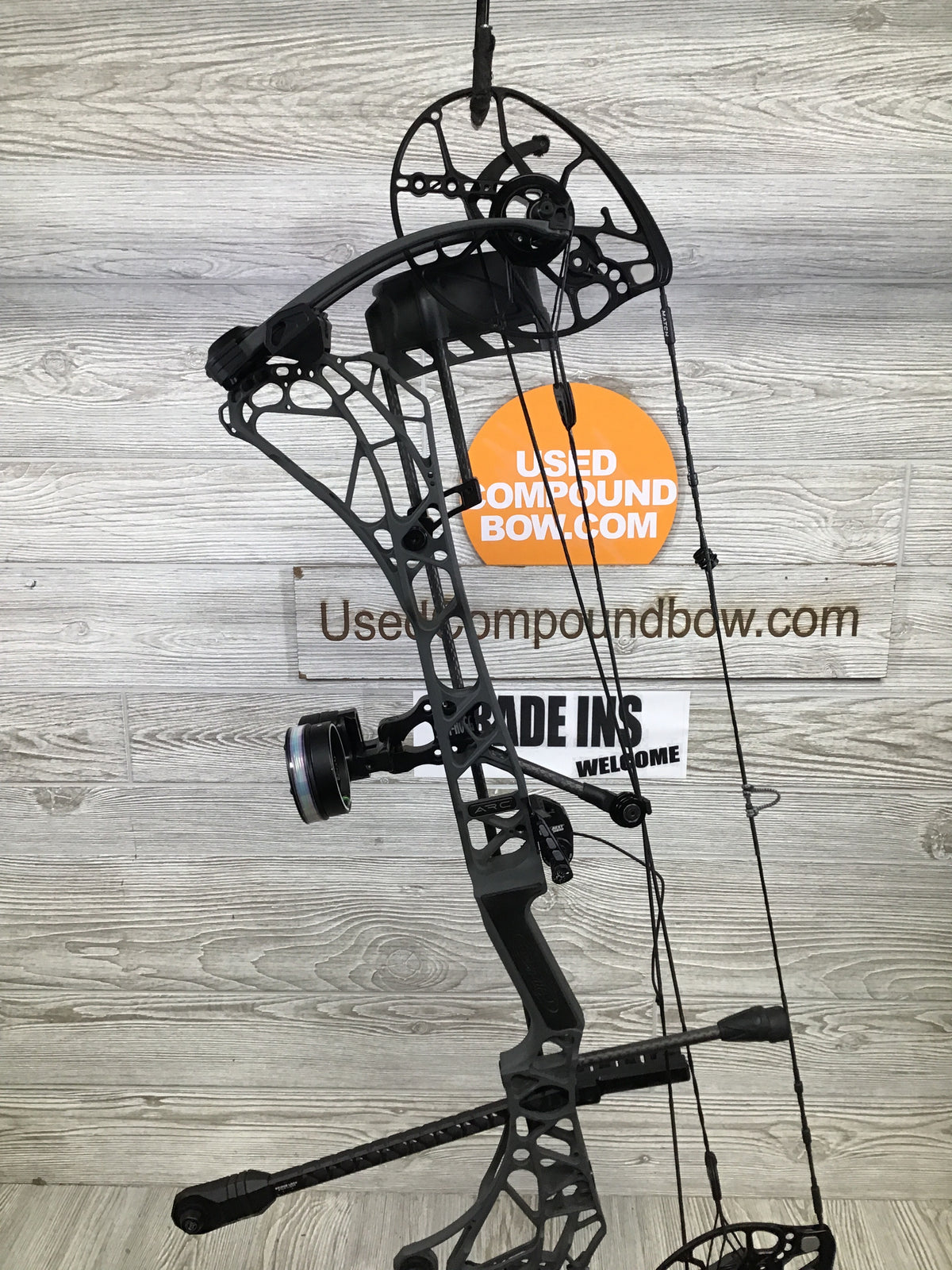 Used Mathews ARC 30 27.5" 60lb Right Hand Shale LOADED Bow Package