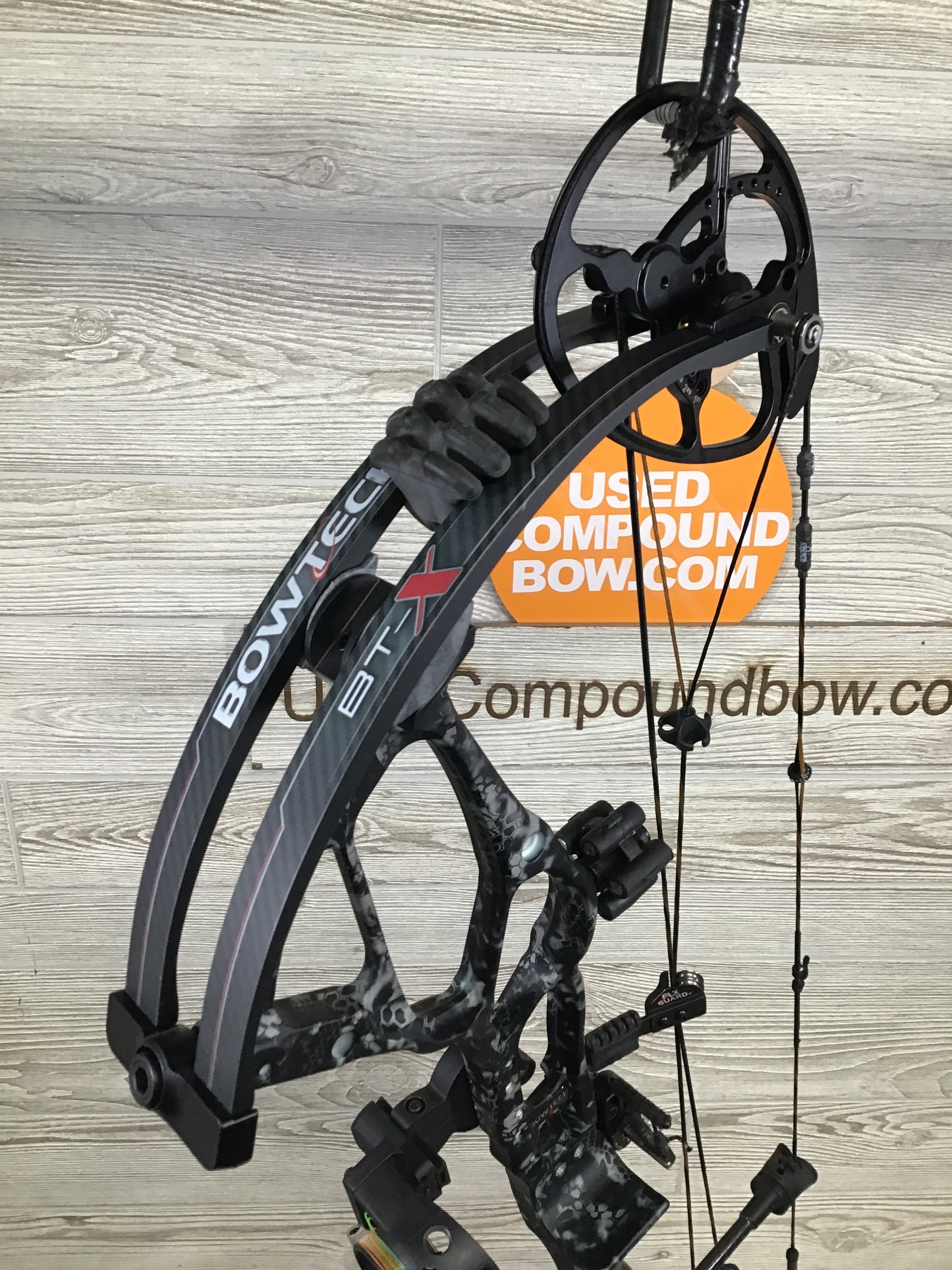 Used Bowtech BT-X 28 40 lb RH