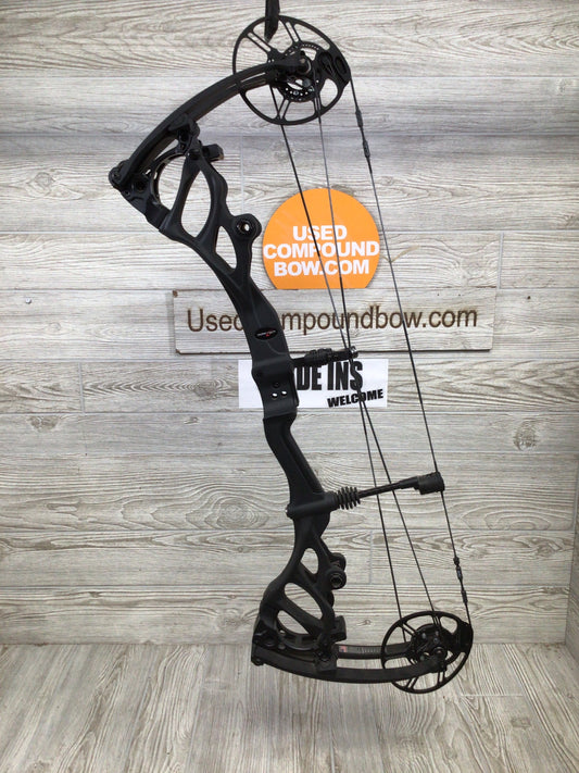 Bowtech Carbon One Black 29"/70# RH