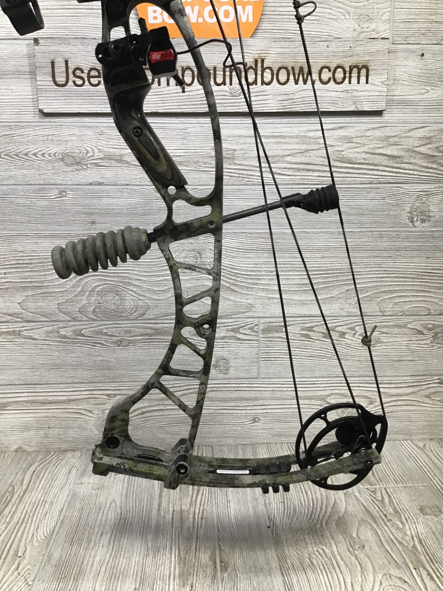 Used Hoyt Spyder 34 Left Handed 60-70# 31" Package