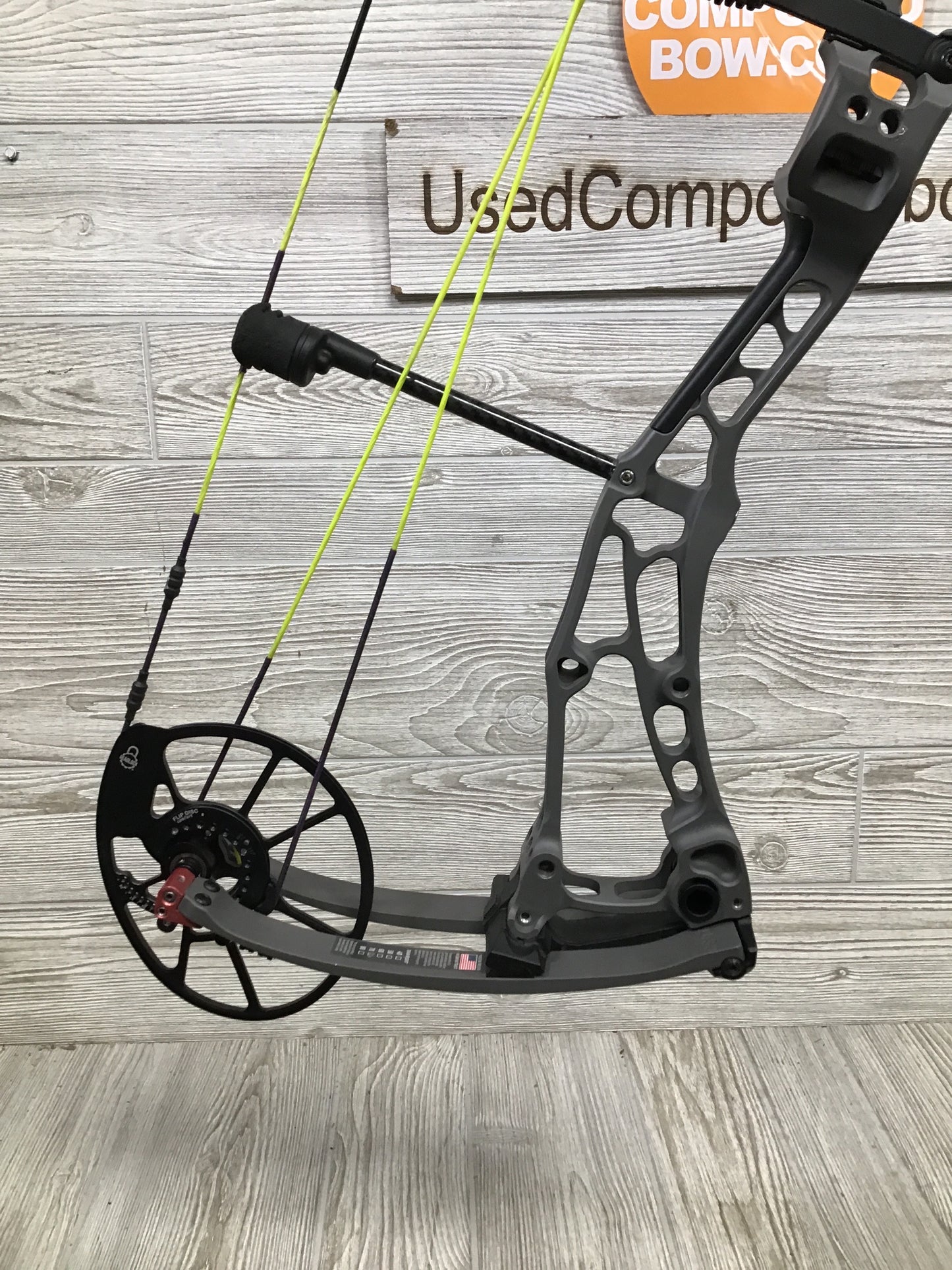Used Bowtech Solution SS RH 60-70# Smoke Gray
