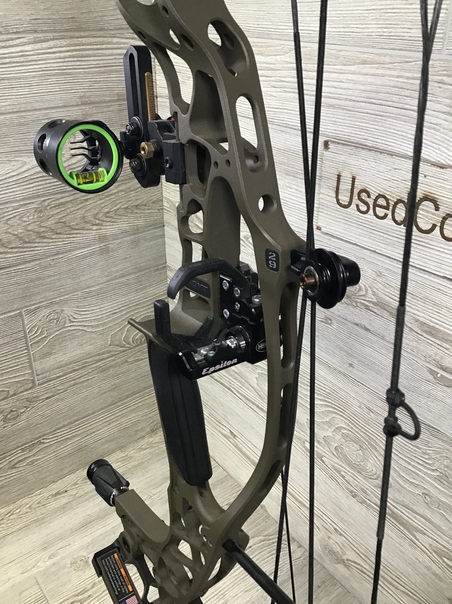 Used Hoyt Alpha AX-2 29 Wilderness RH 50-60 RTH Package!!