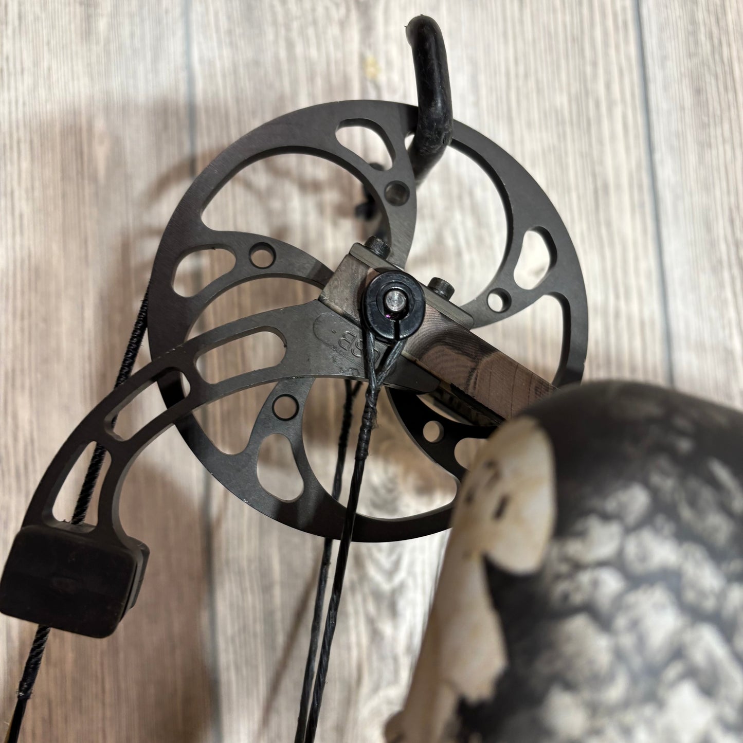 Used Mathews Switchback RH 26" 70lb Camo Package