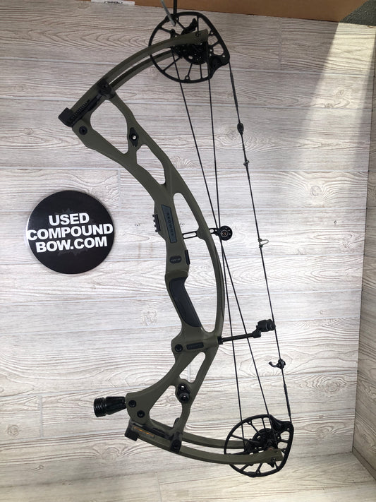 Used Hoyt RX-8 Right Handed Wilderness Green 70lbs 25-30"