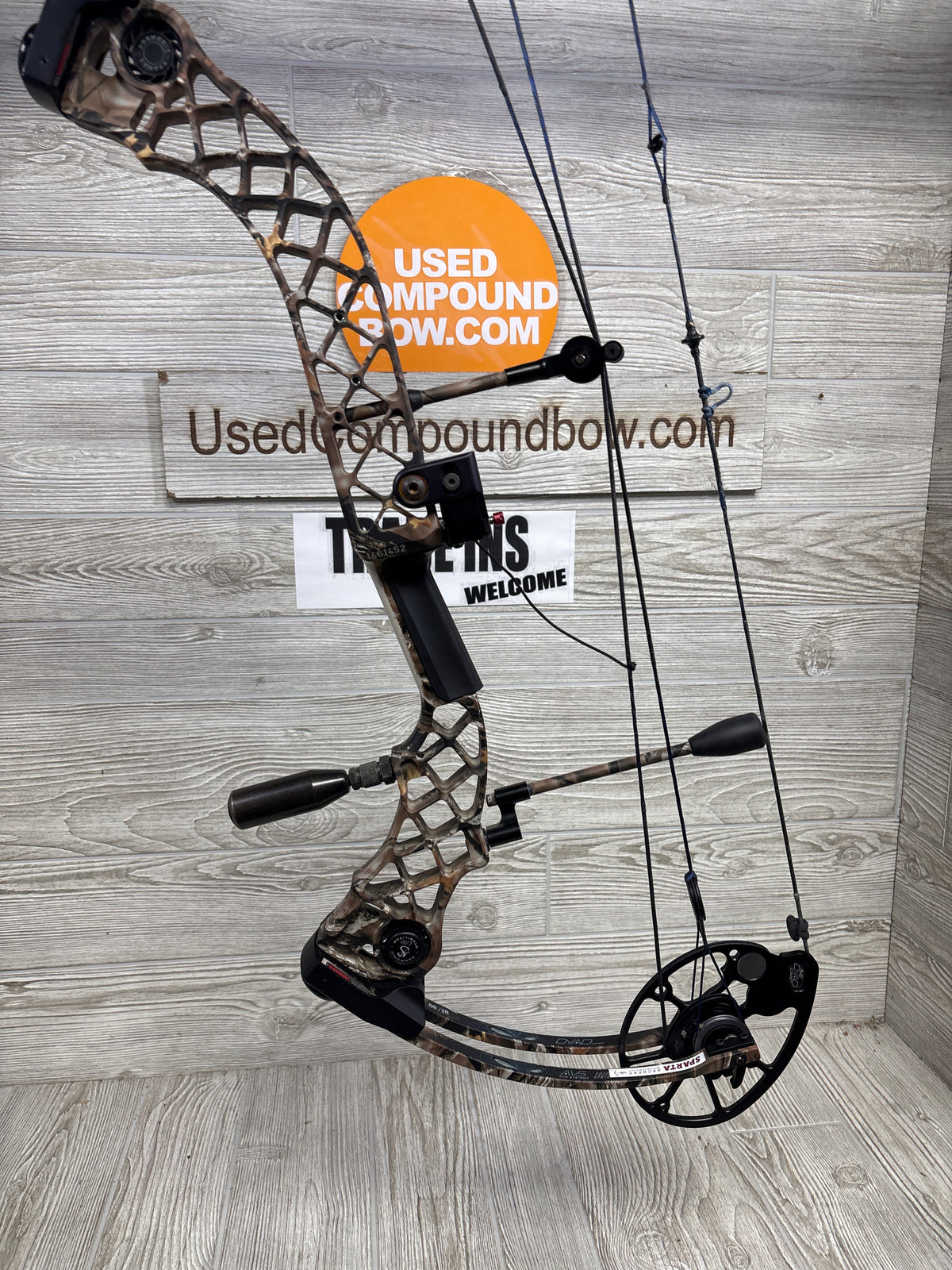 Used Mathews Chill 28/60 lost camo Left Handed
