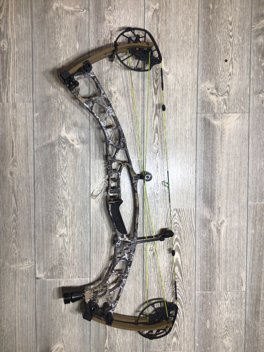 Used Hoyt Alpha X 33 Elevated II 70# Bow