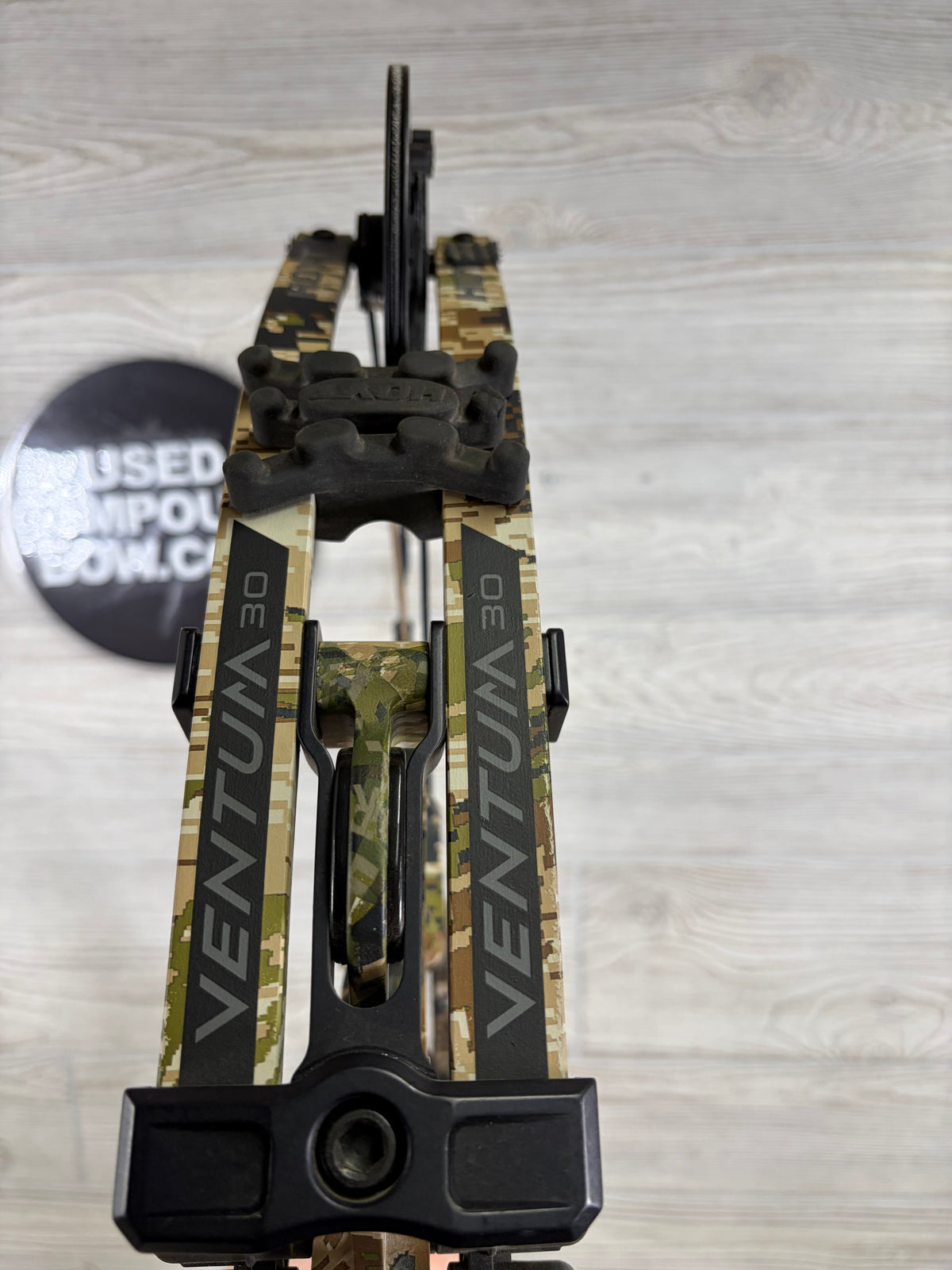 Used Hoyt Ventum 30 25-28" 60-70lb RH Sitka Sub Alpine Bow