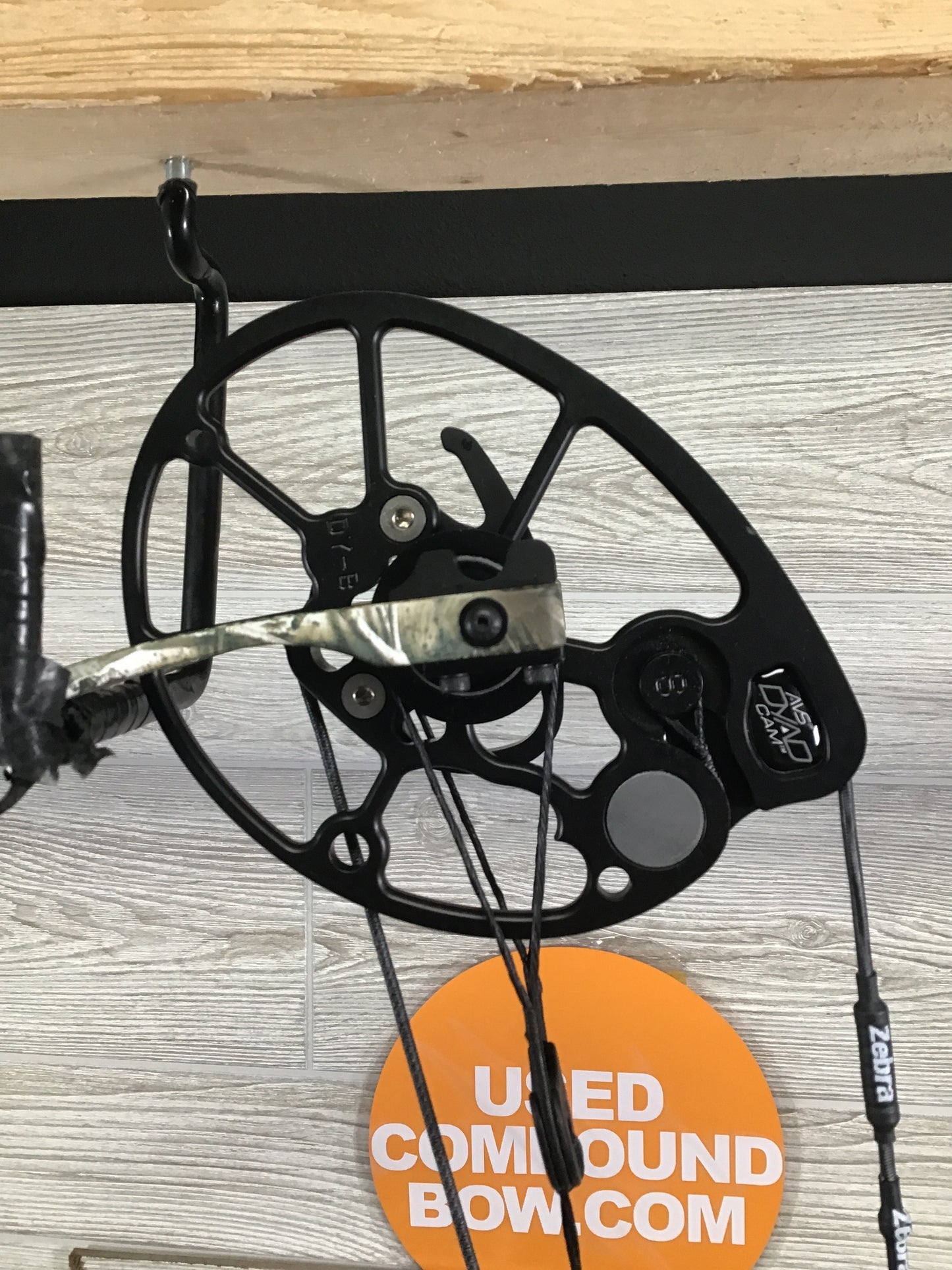 Used Mathews Tactic Package 70 lb 28"