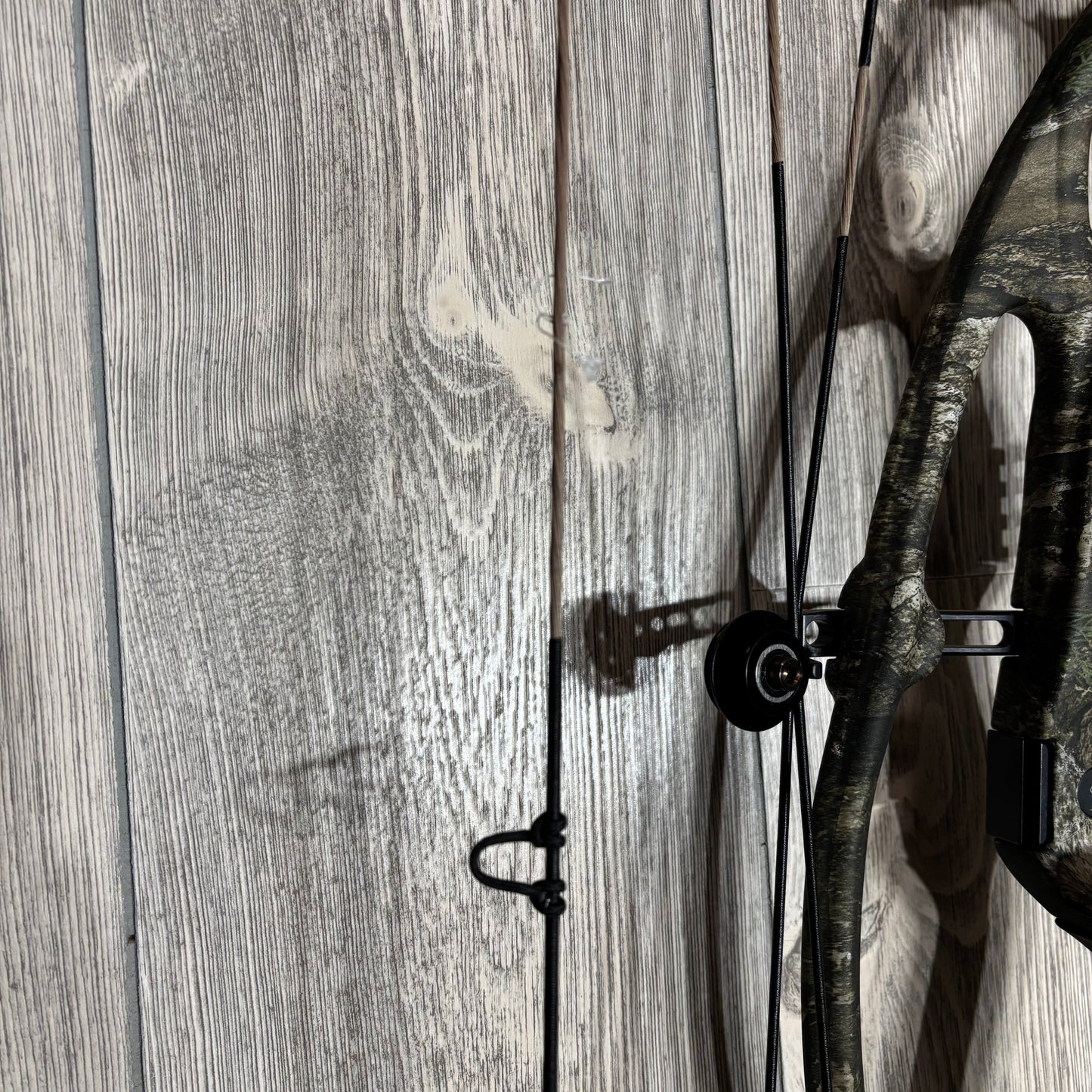 Used Hoyt RX-9 LH 70lb Realtree APX