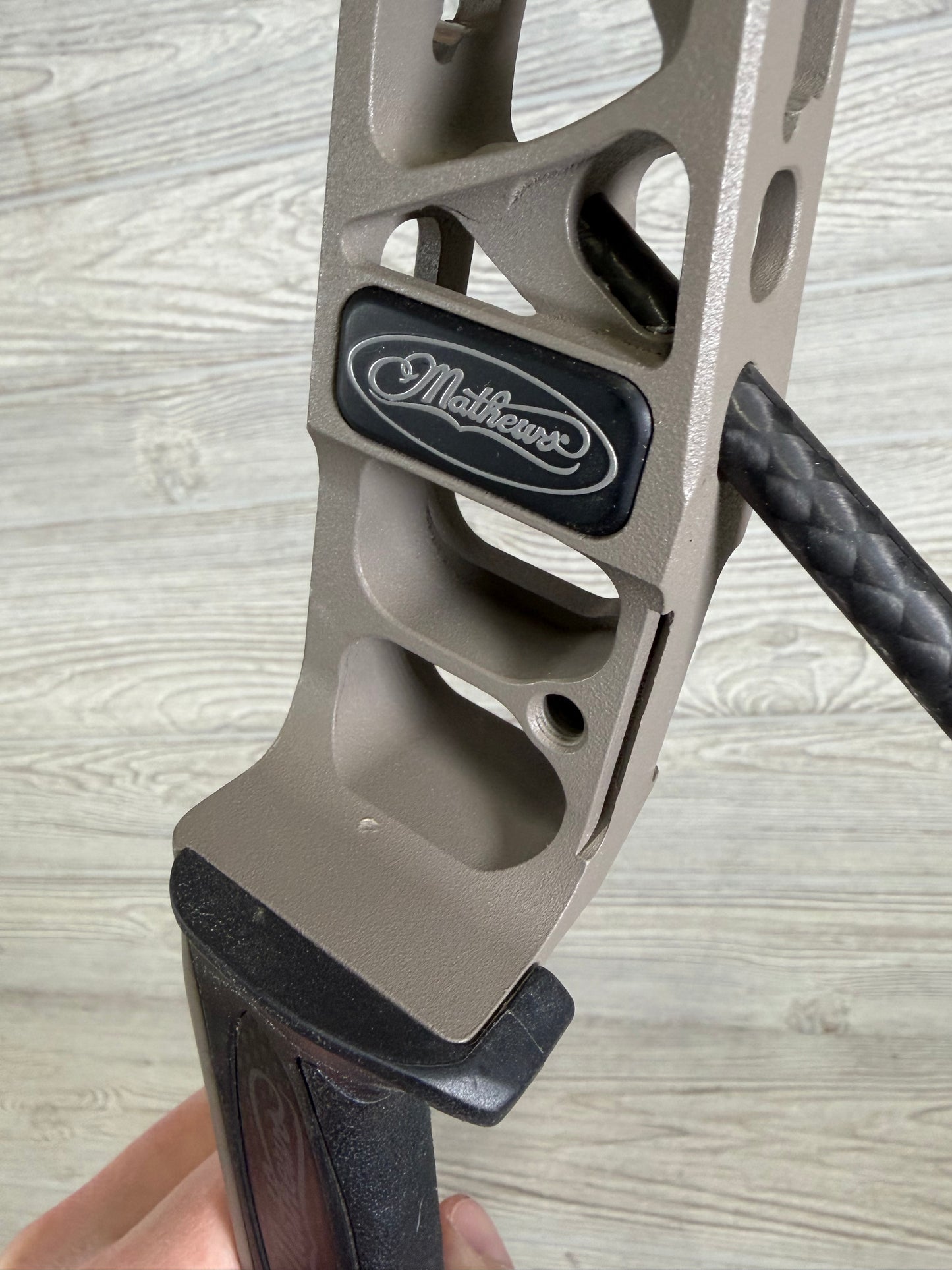 Used Mathews V3X 33 Right Handed Granite 30" 70lb