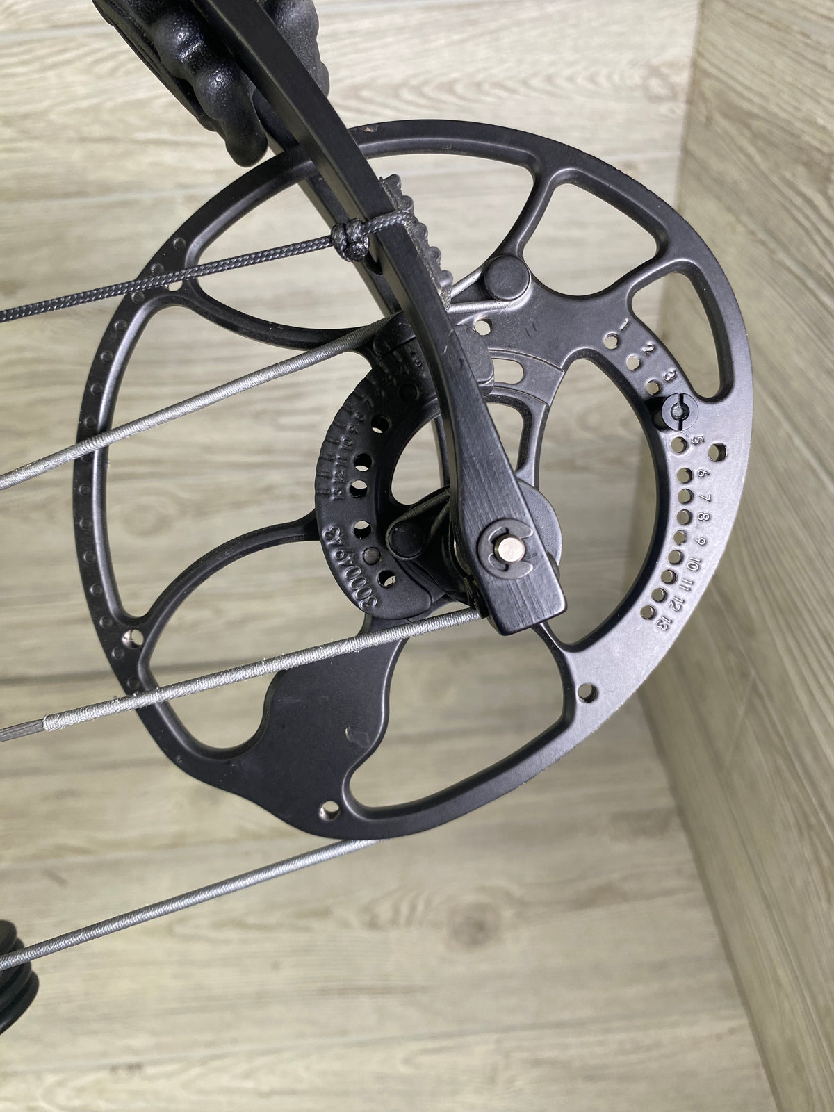 Used Elite Terrain RH Black 25.5-31.5" 55-70# Bow LOADED