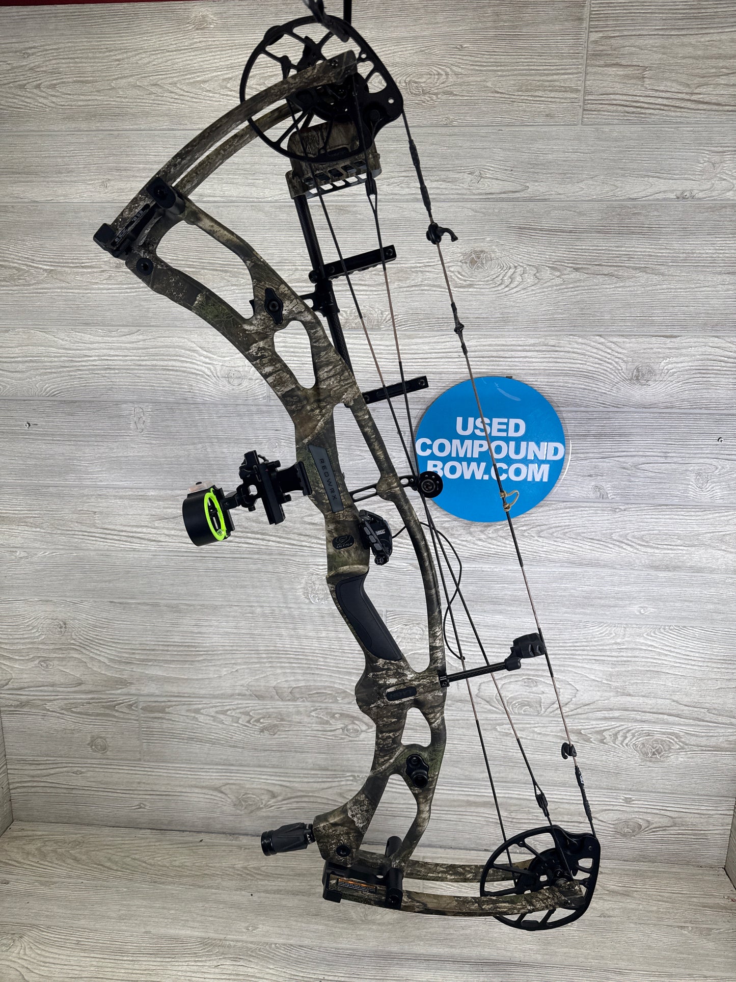 Hoyt RX-9 Ultra-Right Handed 60-70# Realtree APX package