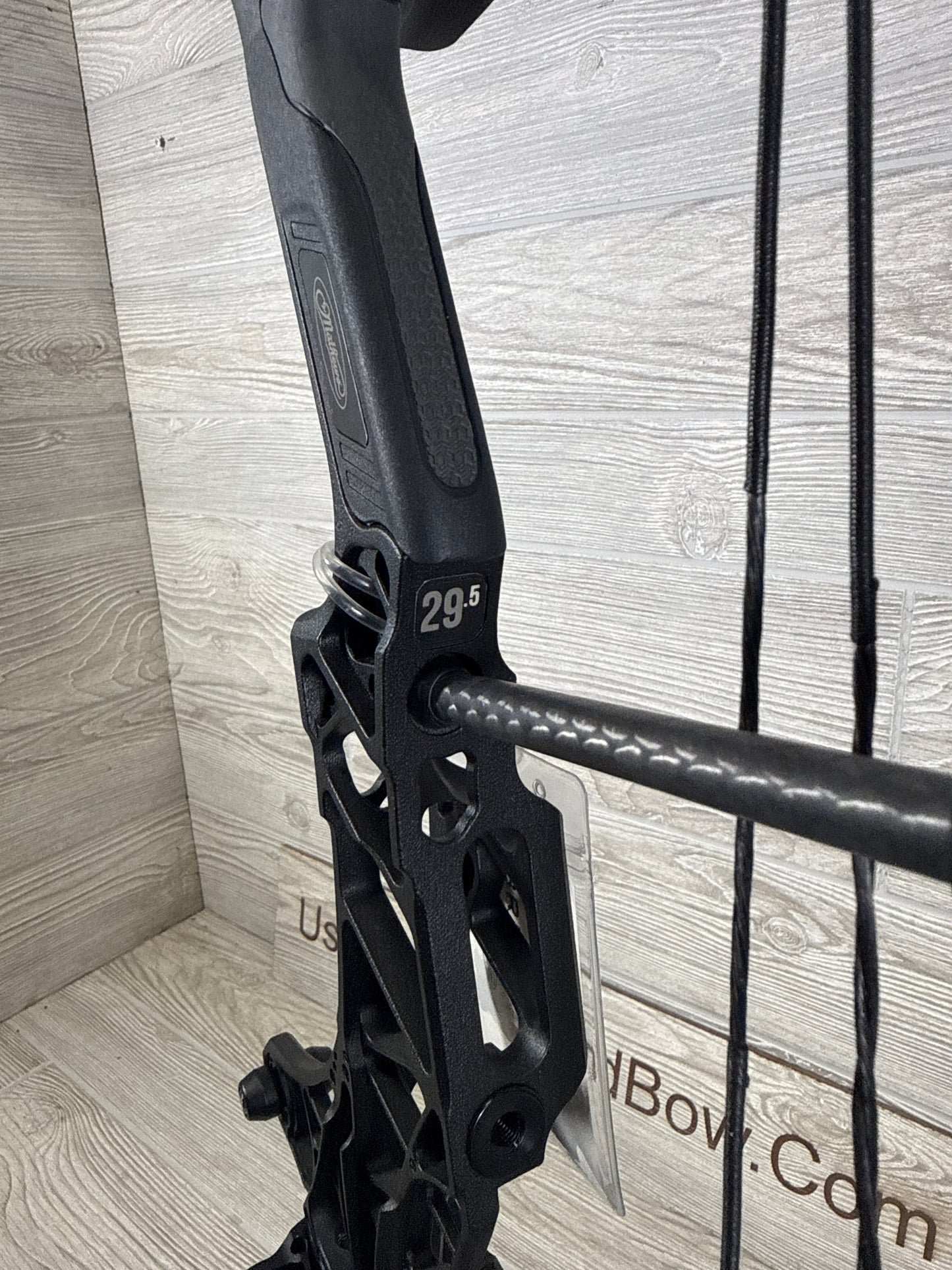 Used Mathews Lift X 29.5 Right Hand Black Bow