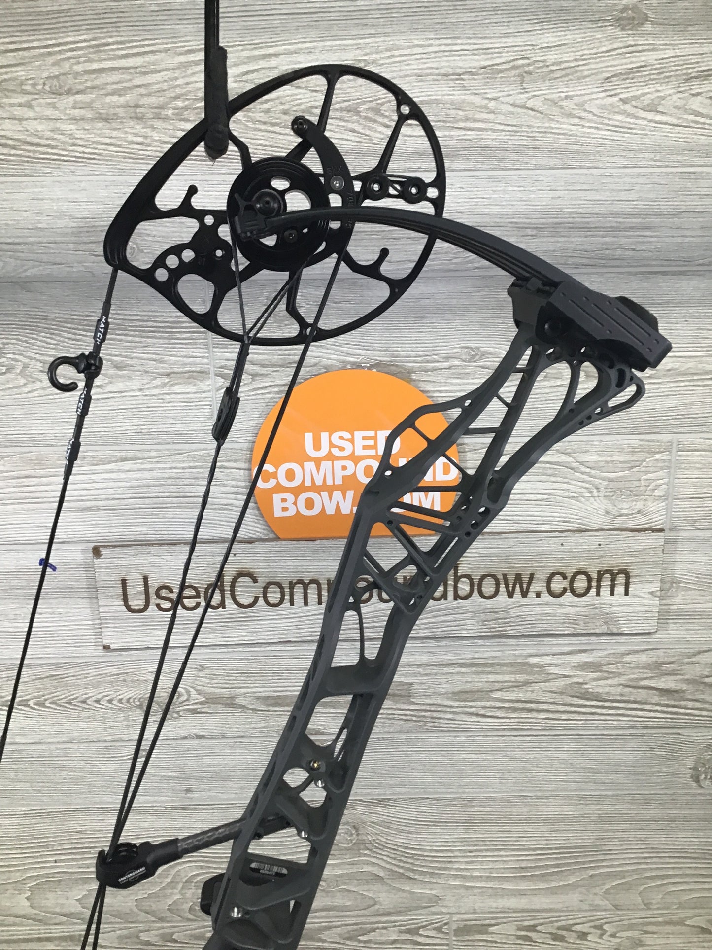 Used Mathews Lift X 29.5 Right Hand Shale Riser/Black Limbs 28/70