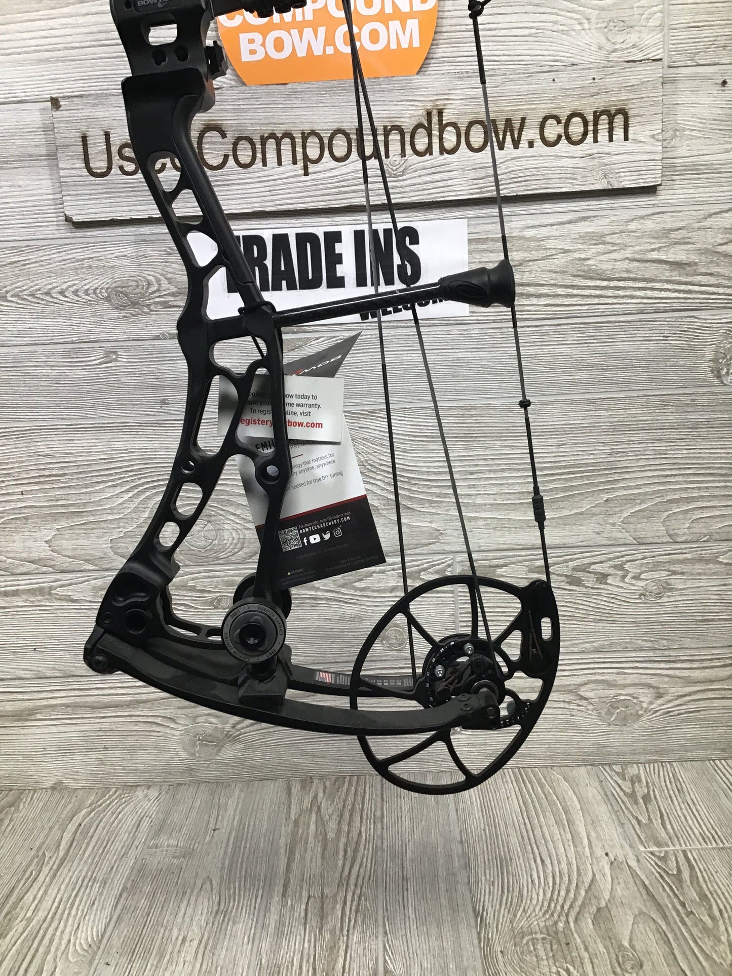 Bowtech Solution LS Right Hand Black 50-60#