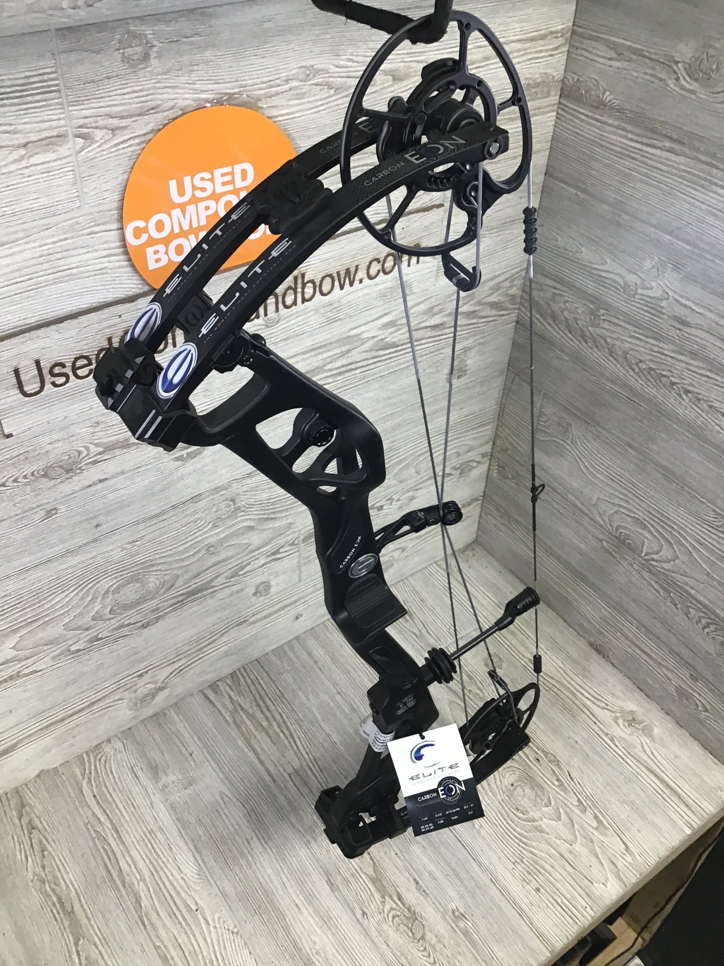 Elite Carbon Eon Black RH 60-70lbs 25.5-31"