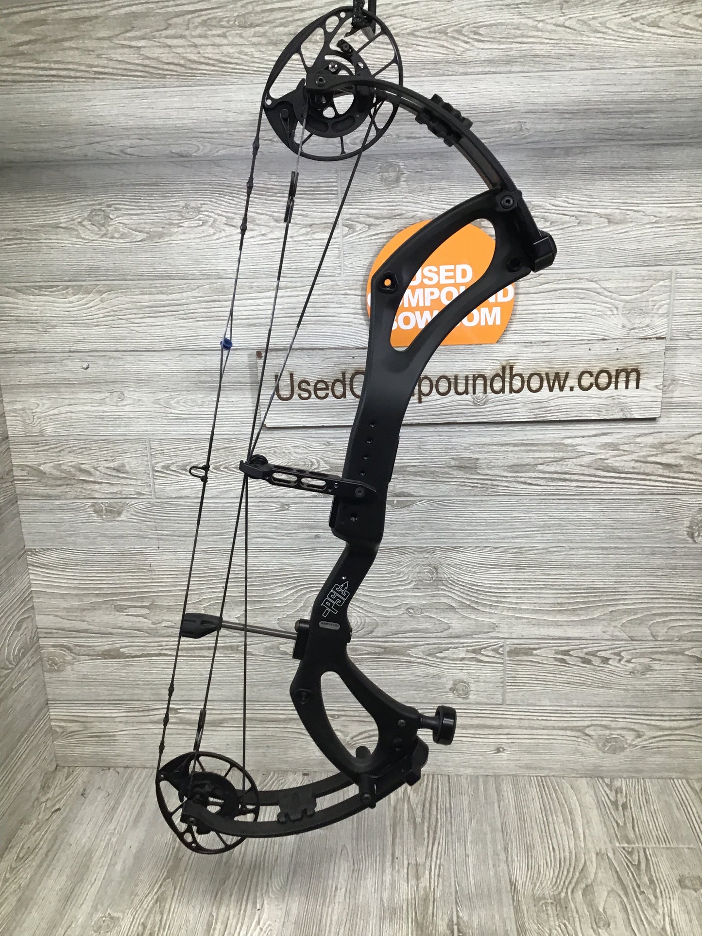 Used PSE Mach 30 DS Black Right Handed 24.5-30" 60/70#