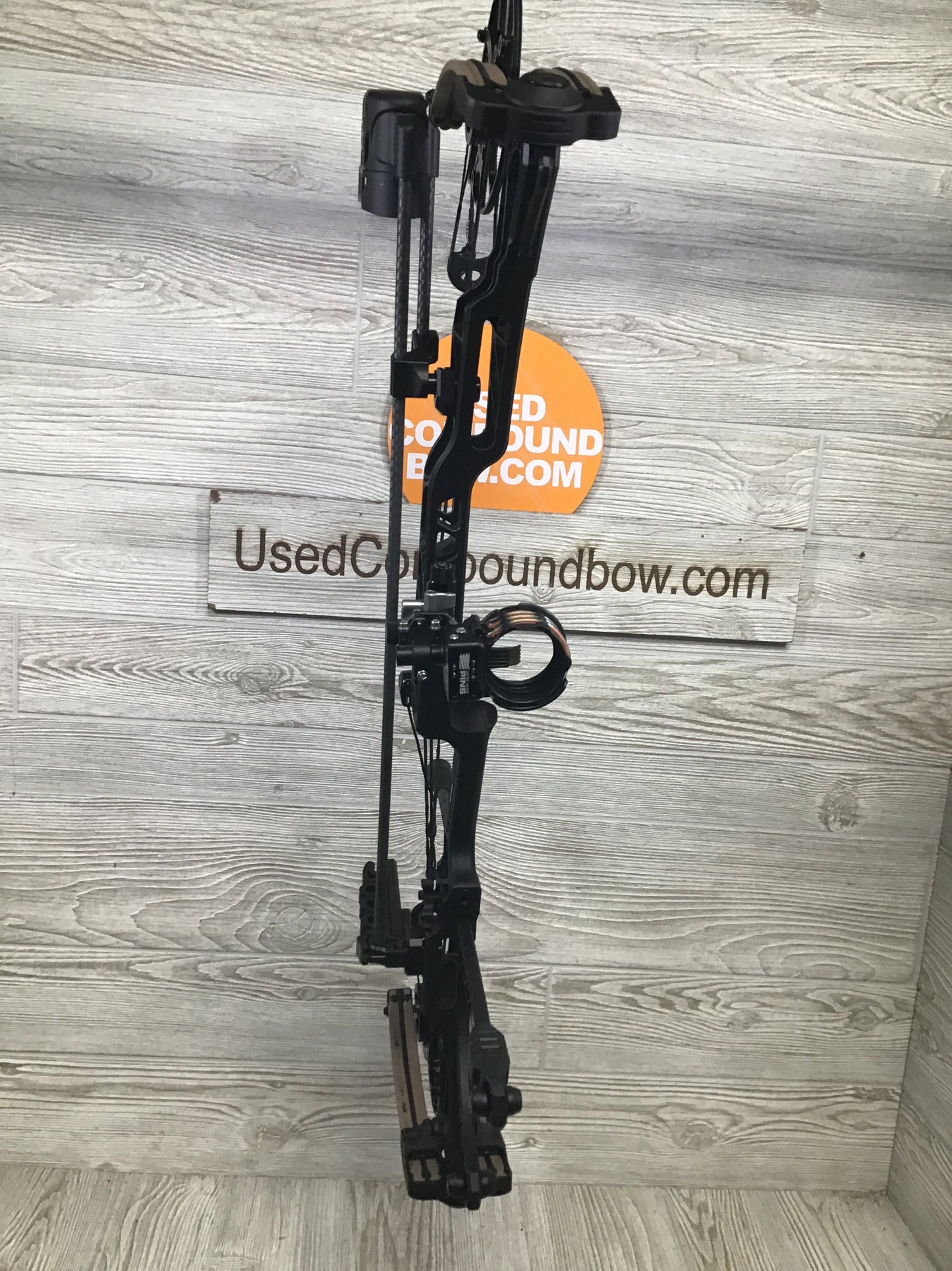 Used Mathews Lift X 29.5 Right Hand Black riser/ Earth Limbs 27/65 LOADED WITH NEW ACCESSORIES